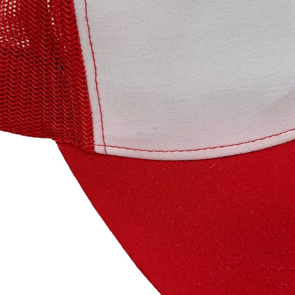 Vintage Vintage Wyoming Well Service White Red Snapback Trucker Hat Size ONE SIZE - 2 Thumbnail