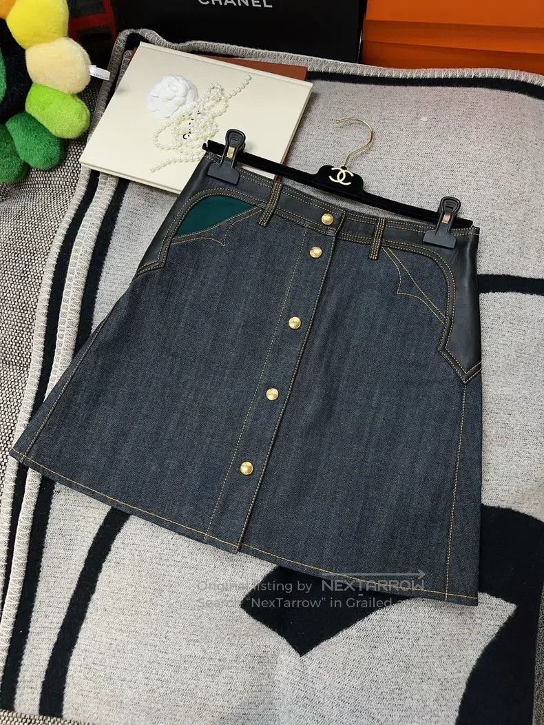 Louis Vuitton Louis Vuitton Denim patchwork skirt Size 33" - 9 Thumbnail