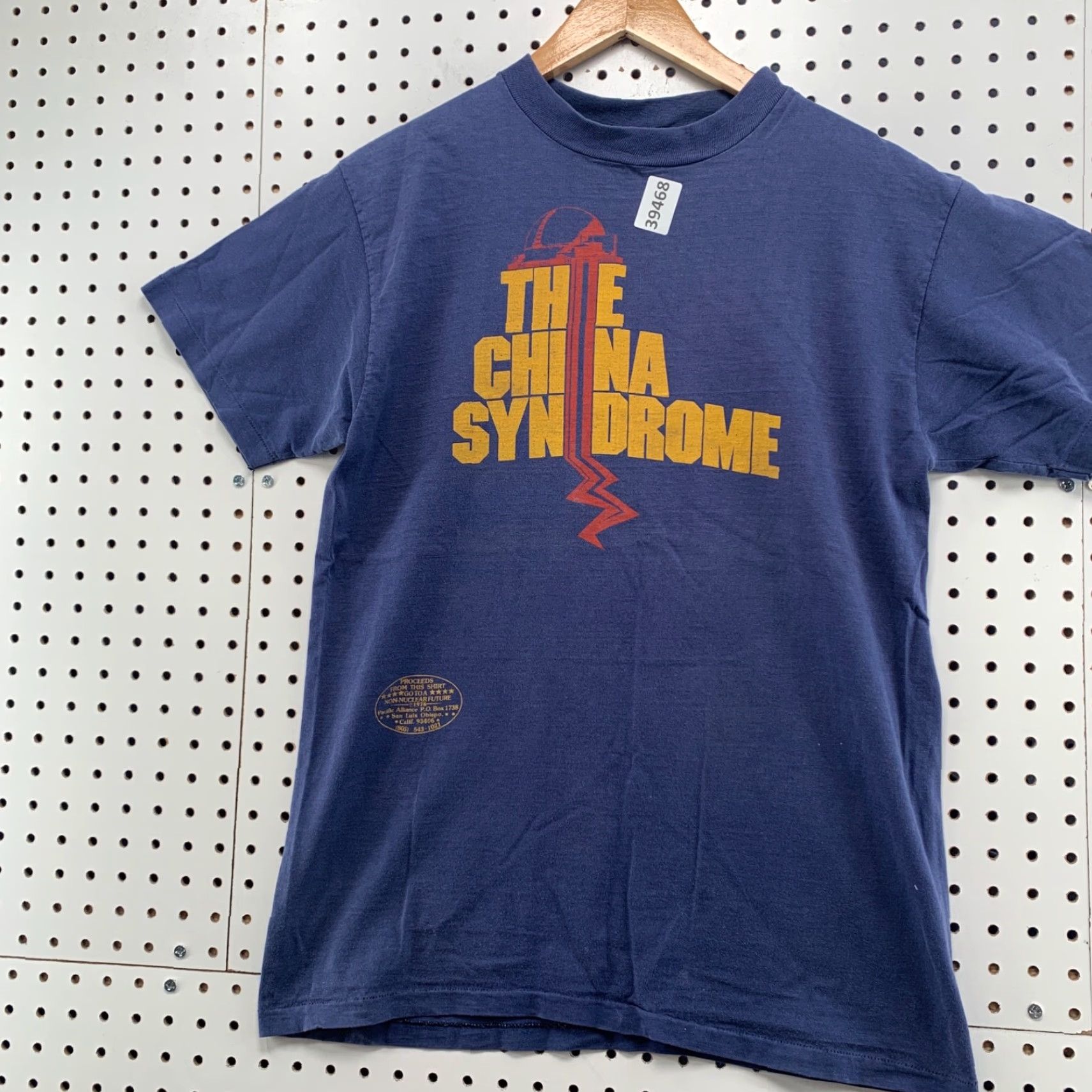 Hanes VINTAGE 70s China Syndrome Movie T-Shirt Mens Large Fits Medium Blue Graphic 70s Michael Douglas Rare 17x27 Size US L / EU 52-54 / 3 - 2 Thumbnail