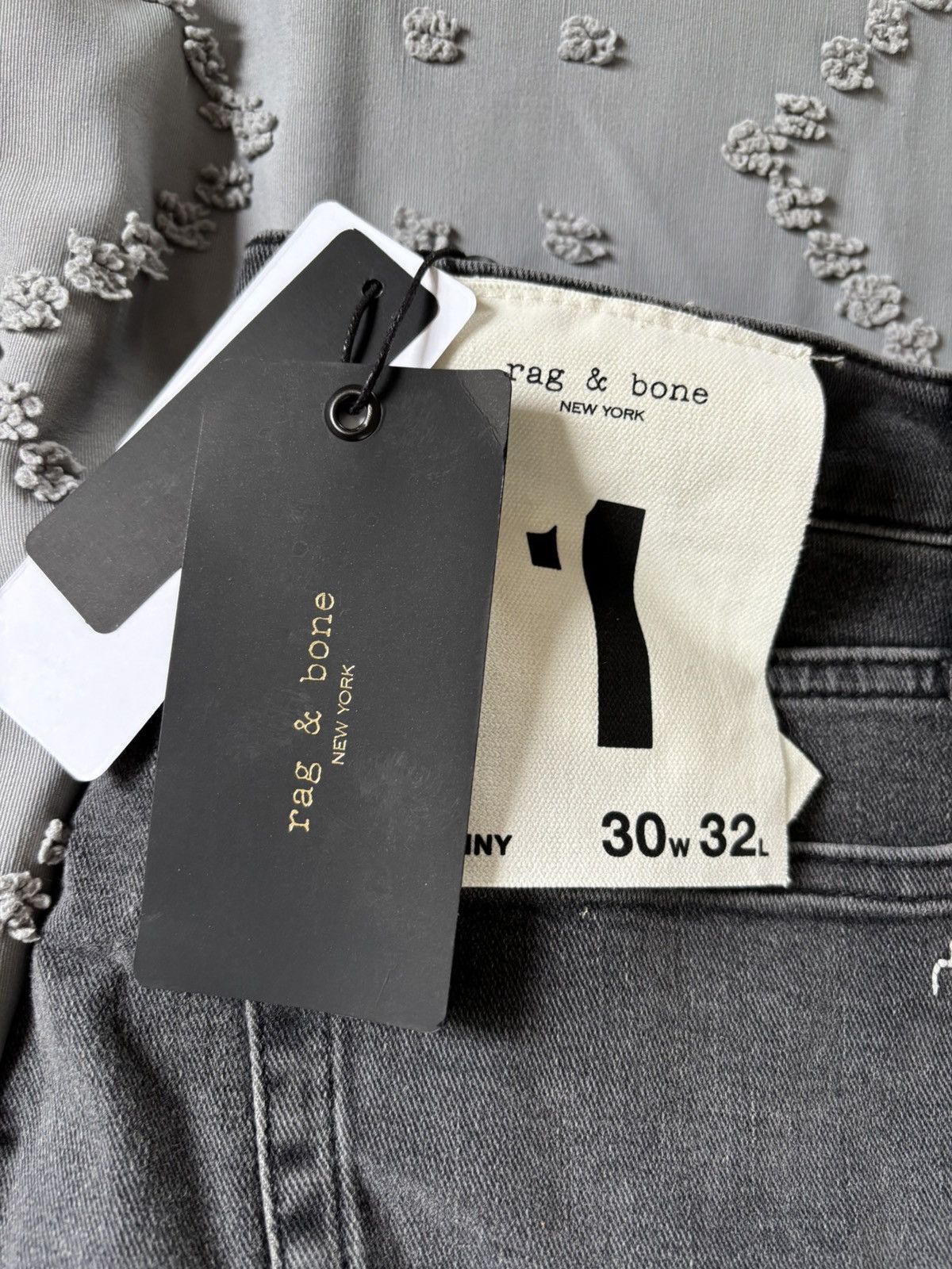 Rag & Bone Rag & Bone Jeans never worn Men skinny size 32/30 wash grey Size US 32 / EU 48 - 2 Thumbnail