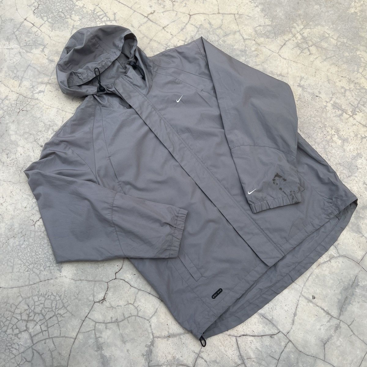 Vintage Vintage Nike Light Jacket Custom Tech-Fit Size US M / EU 48-50 / 2 - 3 Thumbnail