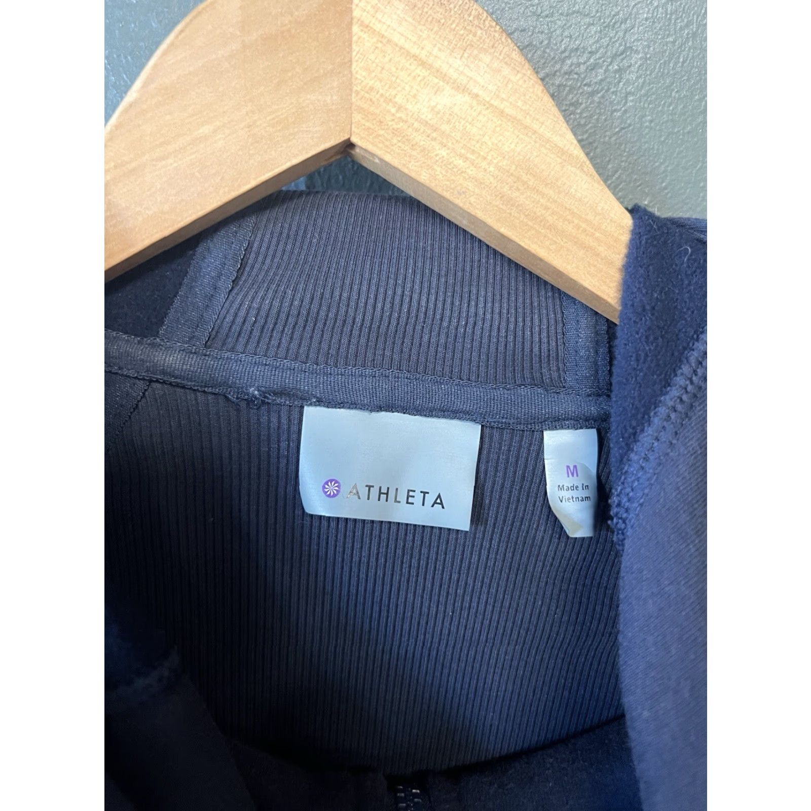 Athleta Athleta womens Jacket Long Sleeve Hooded Blue Athletic Size Medium Size M / US 6-8 / IT 42-44 - 3 Thumbnail