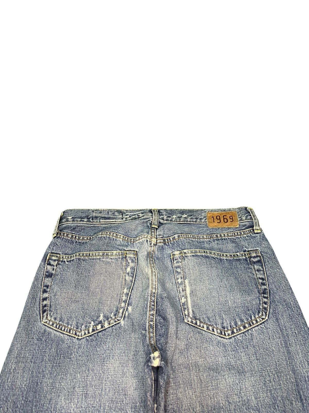 Gap Vintage Gap Blue Wash Distress Loose Selvedge Jeans Size US 32 / EU 48 - 4 Thumbnail