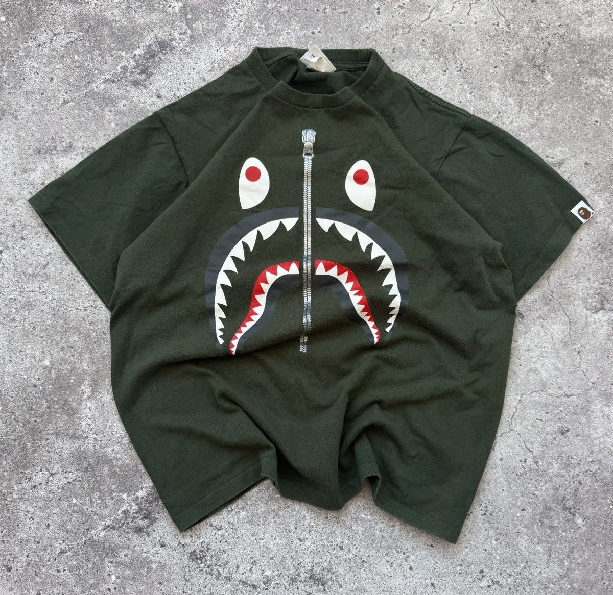 Bape Bape shark green tee Size US M / EU 48-50 / 2 - 1 Thumbnail