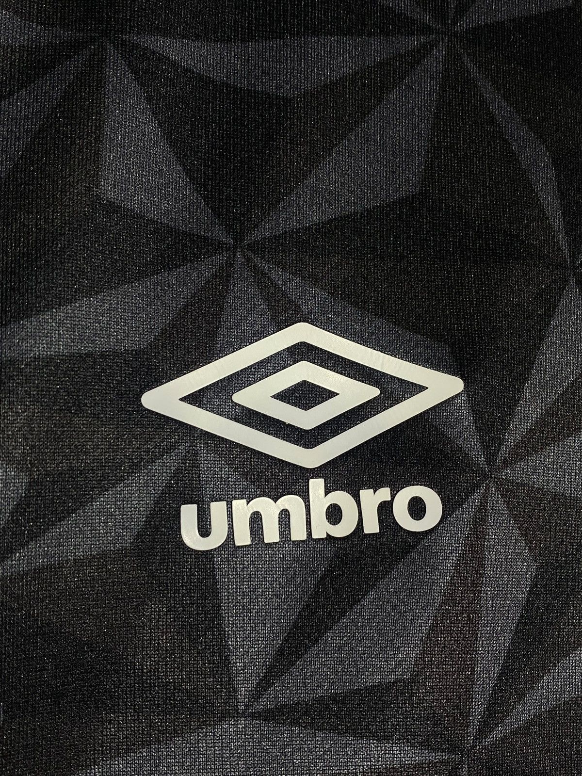 Umbro 🔥 UMBRO DERBY COUNTY 2017/18 THIRD LONG SLEEVE JERSEY Size US XL / EU 56 / 4 - 7 Thumbnail