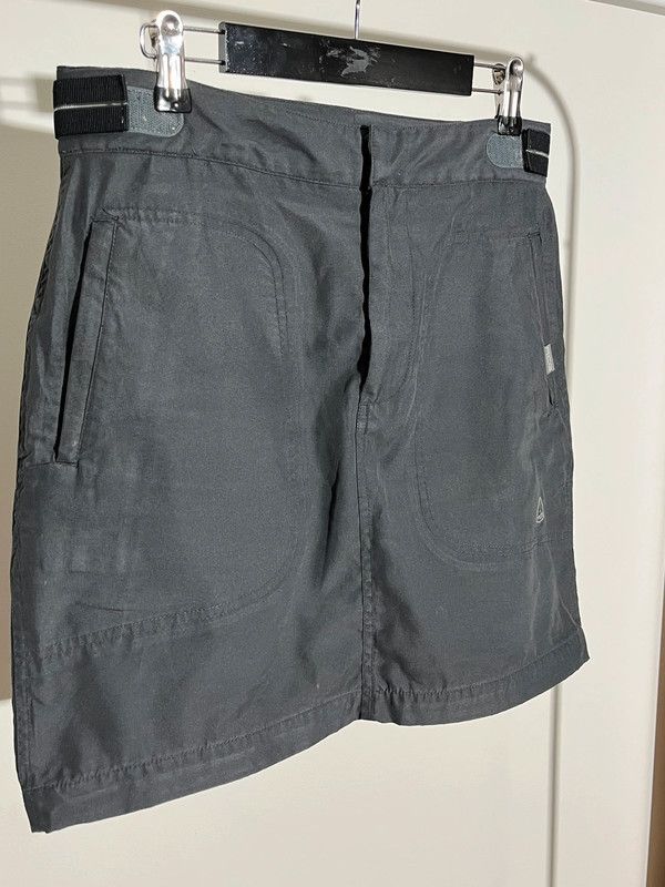 Nike ACG nike acg gray skirt Size 28" / US 6 / IT 42 - 2 Thumbnail
