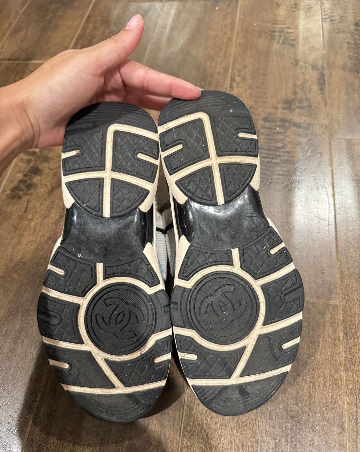 Chanel Chanel Sneakers EU37 US7 Great Condition Size US 7 / IT 37 - 4 Thumbnail