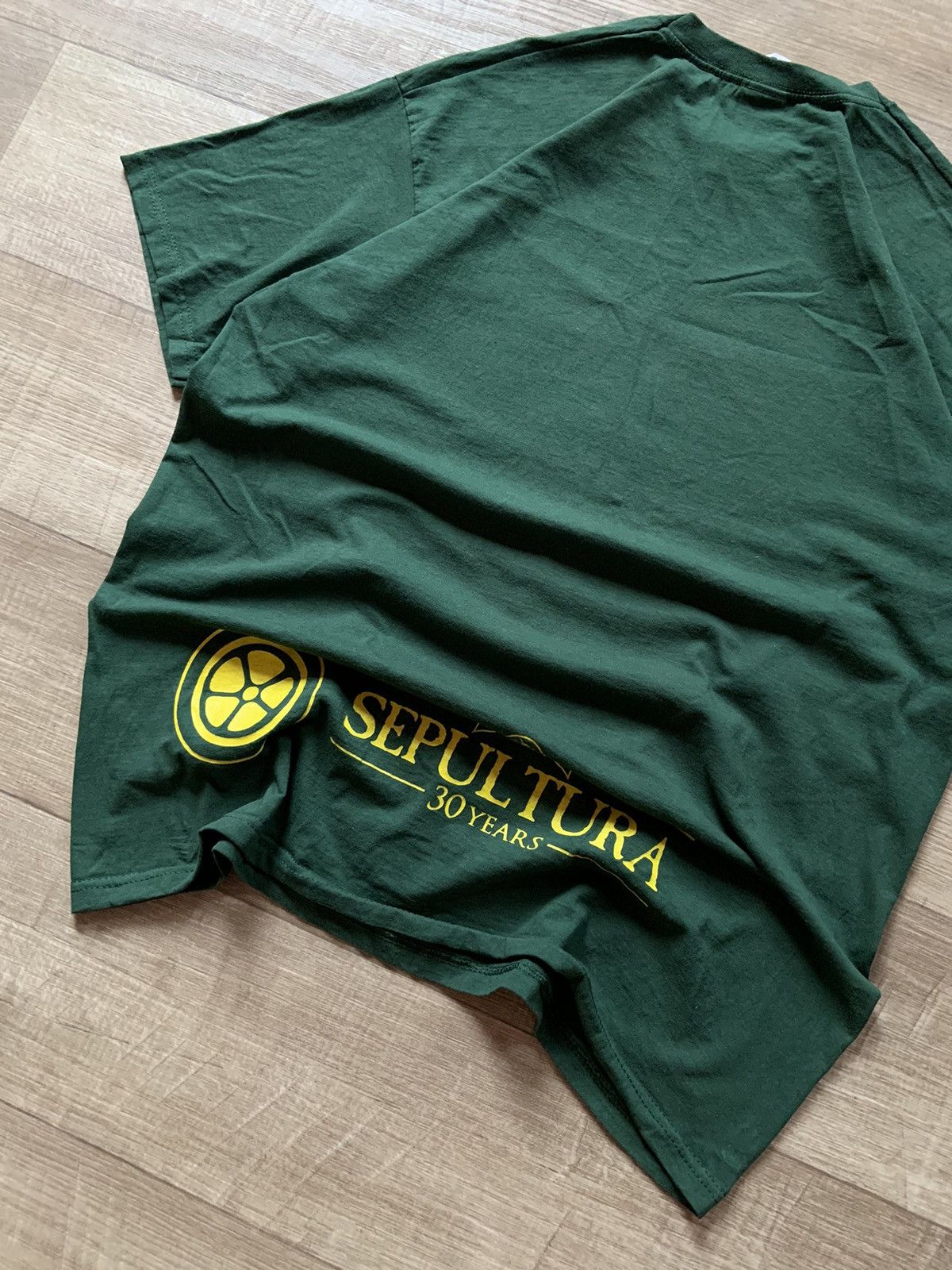 Band Tees × Vintage vintage sepultura roots 30 years promo graphic tee Size US XL / EU 56 / 4 - 4 Thumbnail