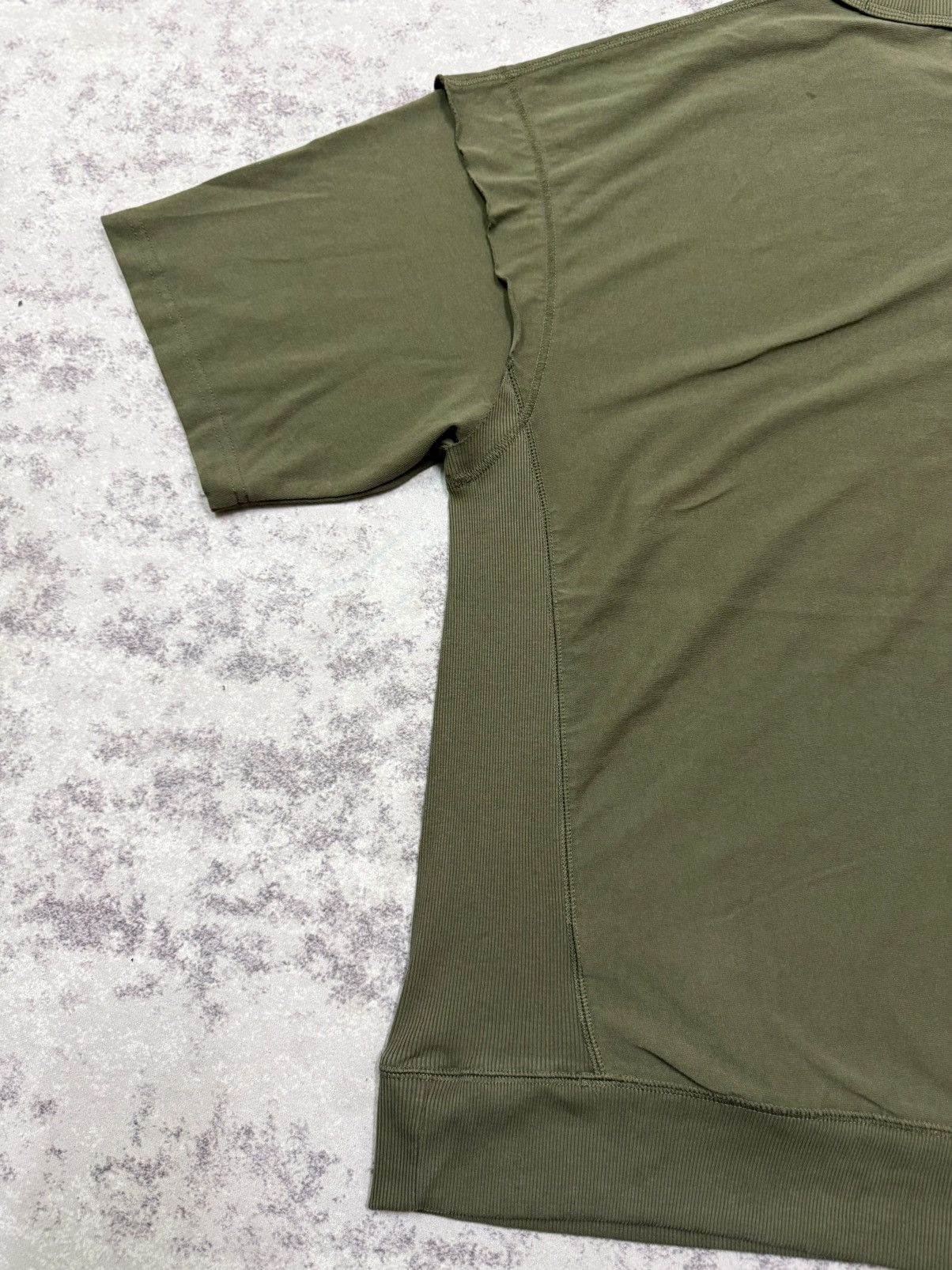 GU GU OLIVE GREEN SHORTSLEEVE SWEATSHIRT Size US XL / EU 56 / 4 - 13 Thumbnail