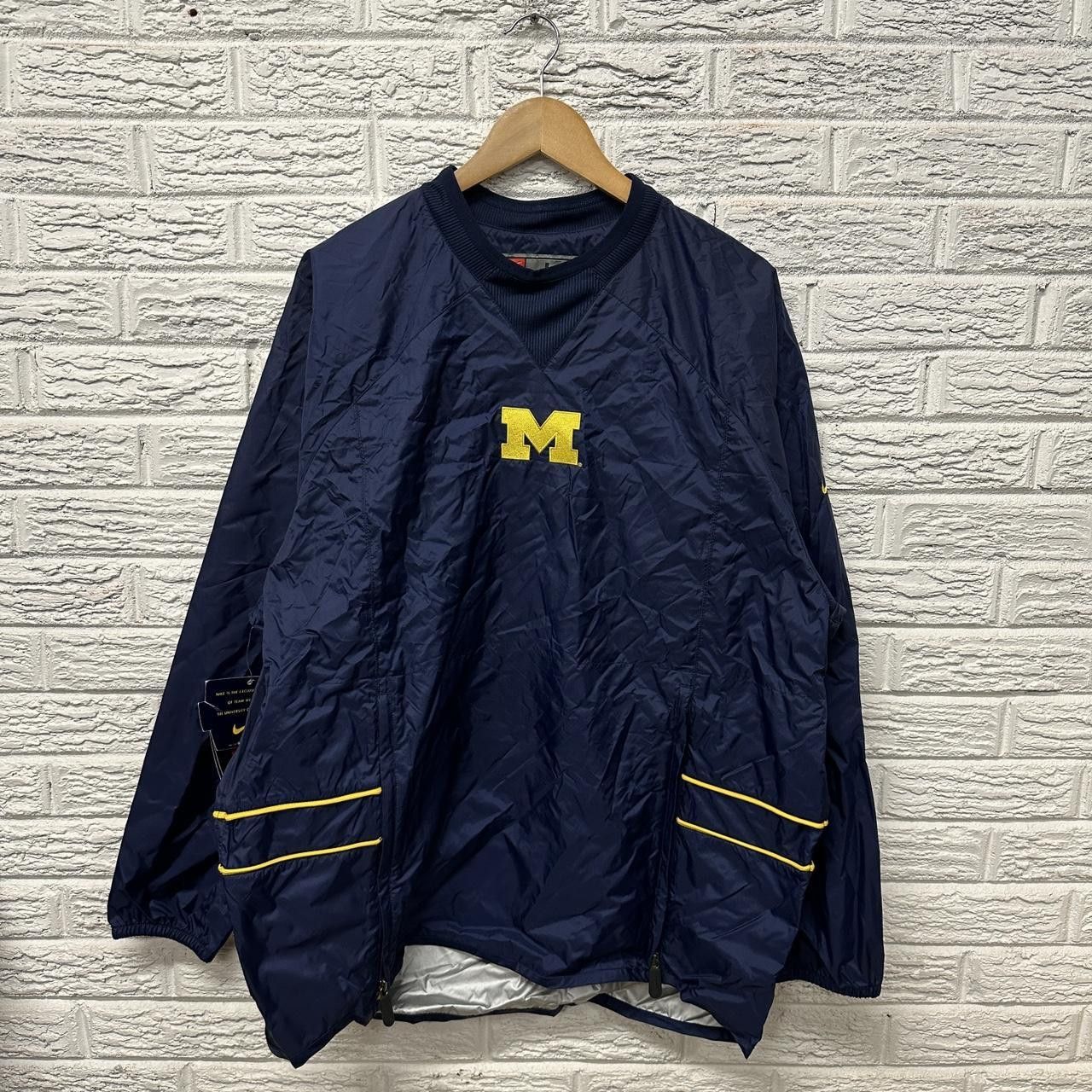 Nike New With Tags Vintage Nike Michigan Wolverines Windbreaker L Size US L / EU 52-54 / 3 - 2 Thumbnail