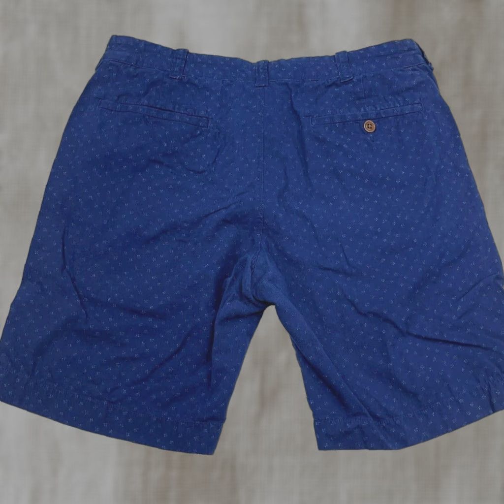 J.Crew J Crew Chino Shorts Men 32 Blue Twill Spotted Golf Preppy Beach Camp Adult Casual Workwear Summer Mens 32 Blue Chino Shorts Size US 32 / EU 48 - 1 Thumbnail