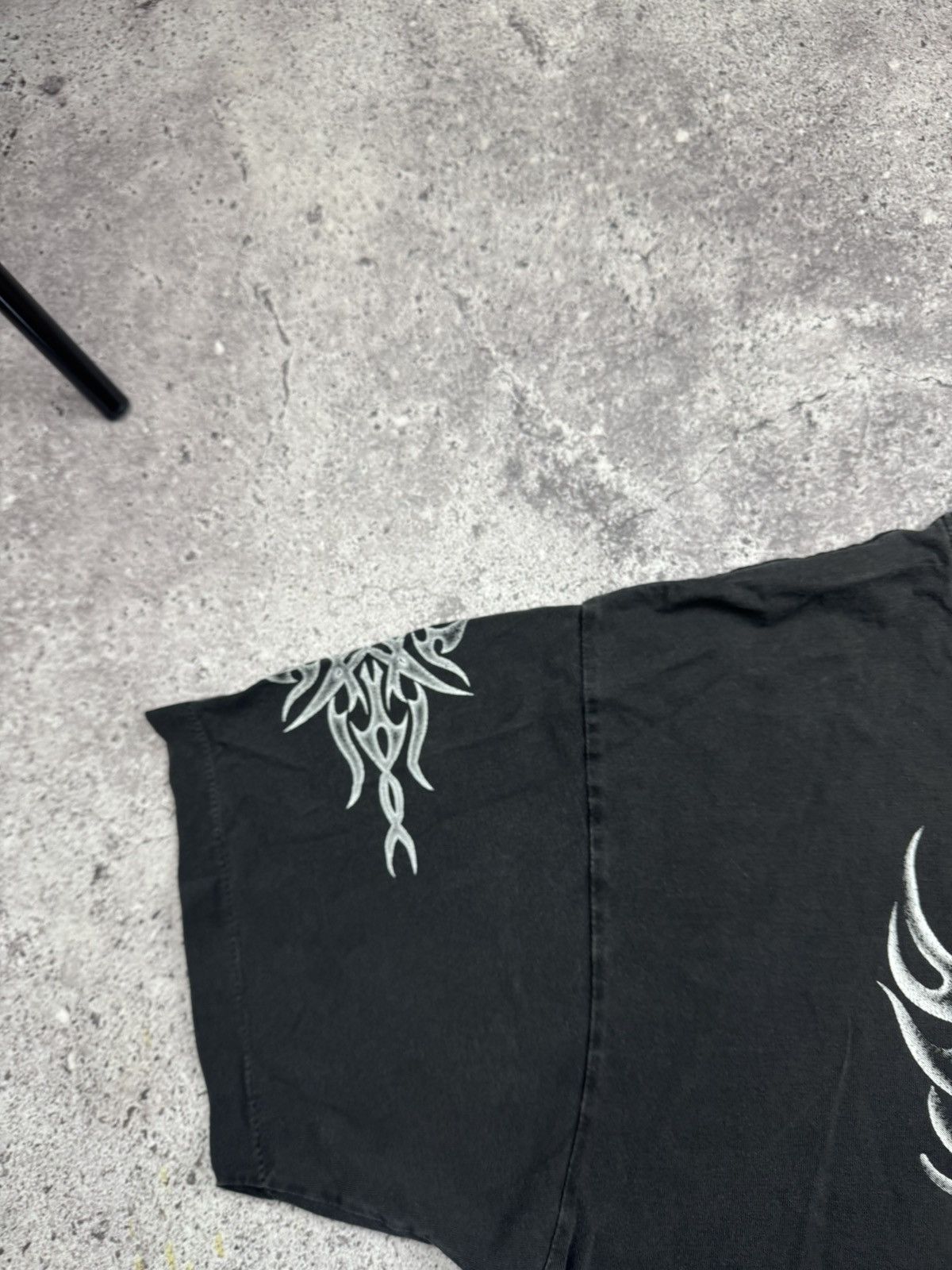 Band Tees Vintage Rock Eagle Y2K Dragon 90’s single stitch te t-shirt Size US XL / EU 56 / 4 - 5 Thumbnail