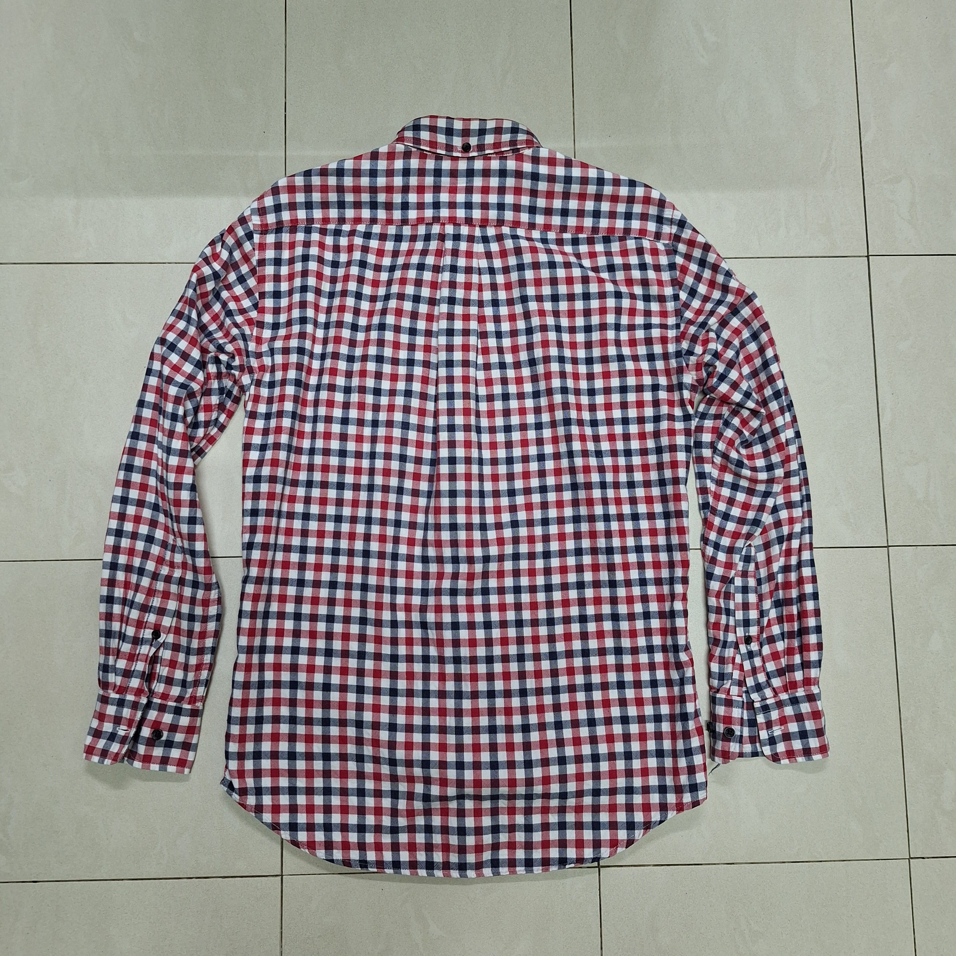 Uniqlo Uniqlo Small Checkered Button Shirt Size US S / EU 44-46 / 1 - 7 Thumbnail