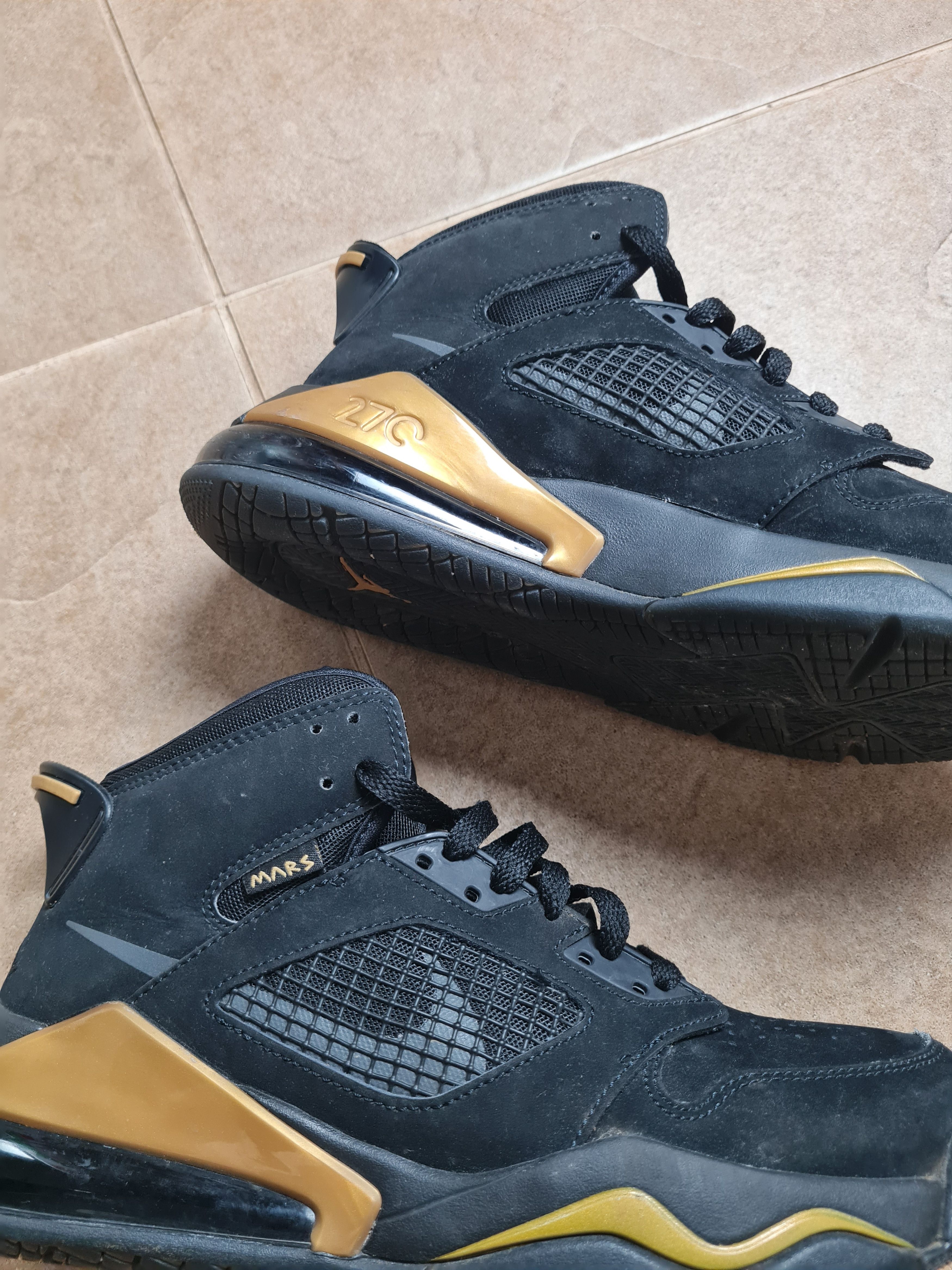 Nike Nike Air Jordan Mars 270 Mens Black/Gold CD7070-007 SZ US7 Size US 7 / EU 40 - 15 Thumbnail