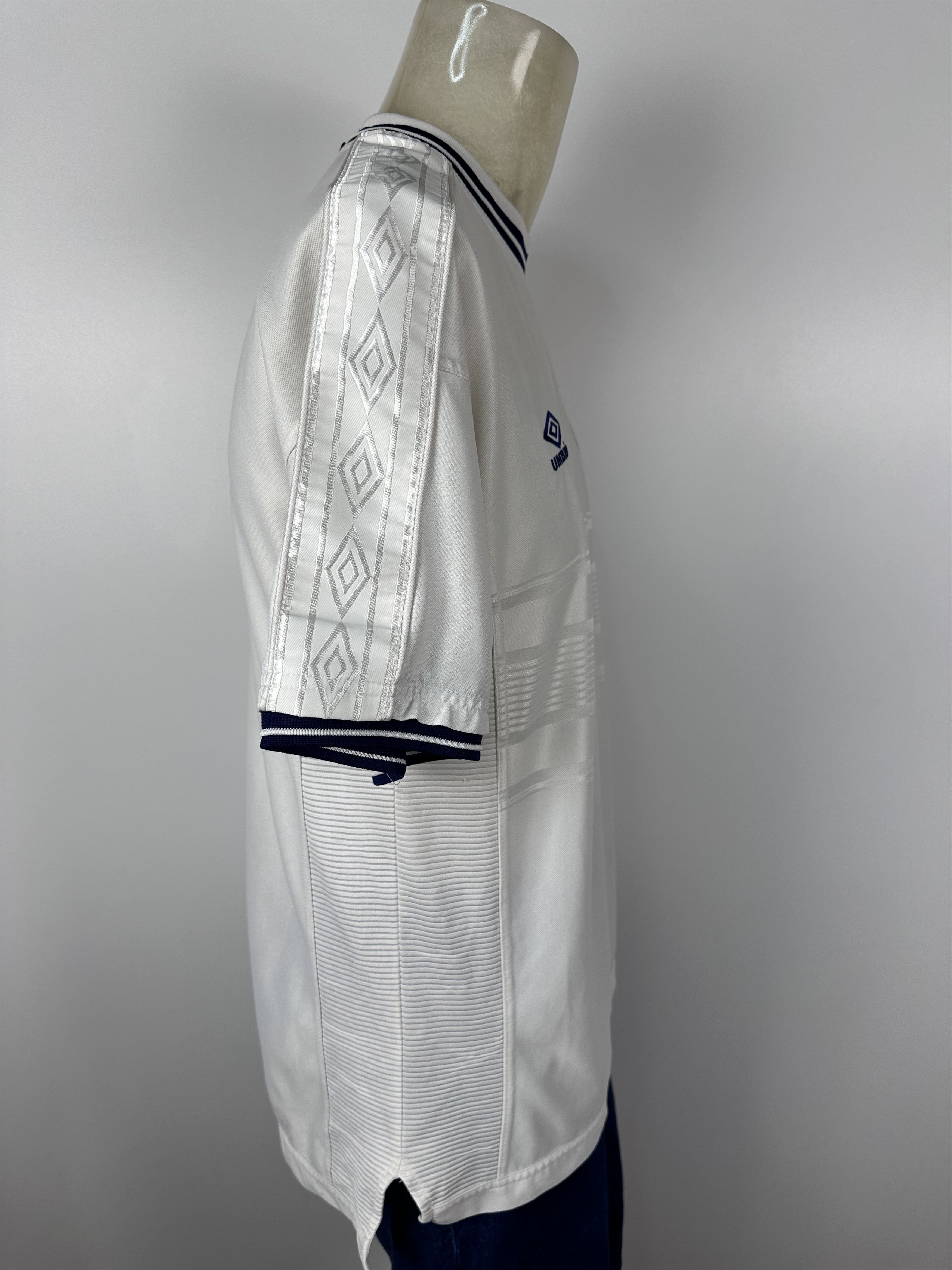 Umbro × Vintage ENGLAND 1999 2001 HOME FOOTBAL SHIRT SOCCER JERSEY UMBRO Size US L / EU 52-54 / 3 - 10 Thumbnail