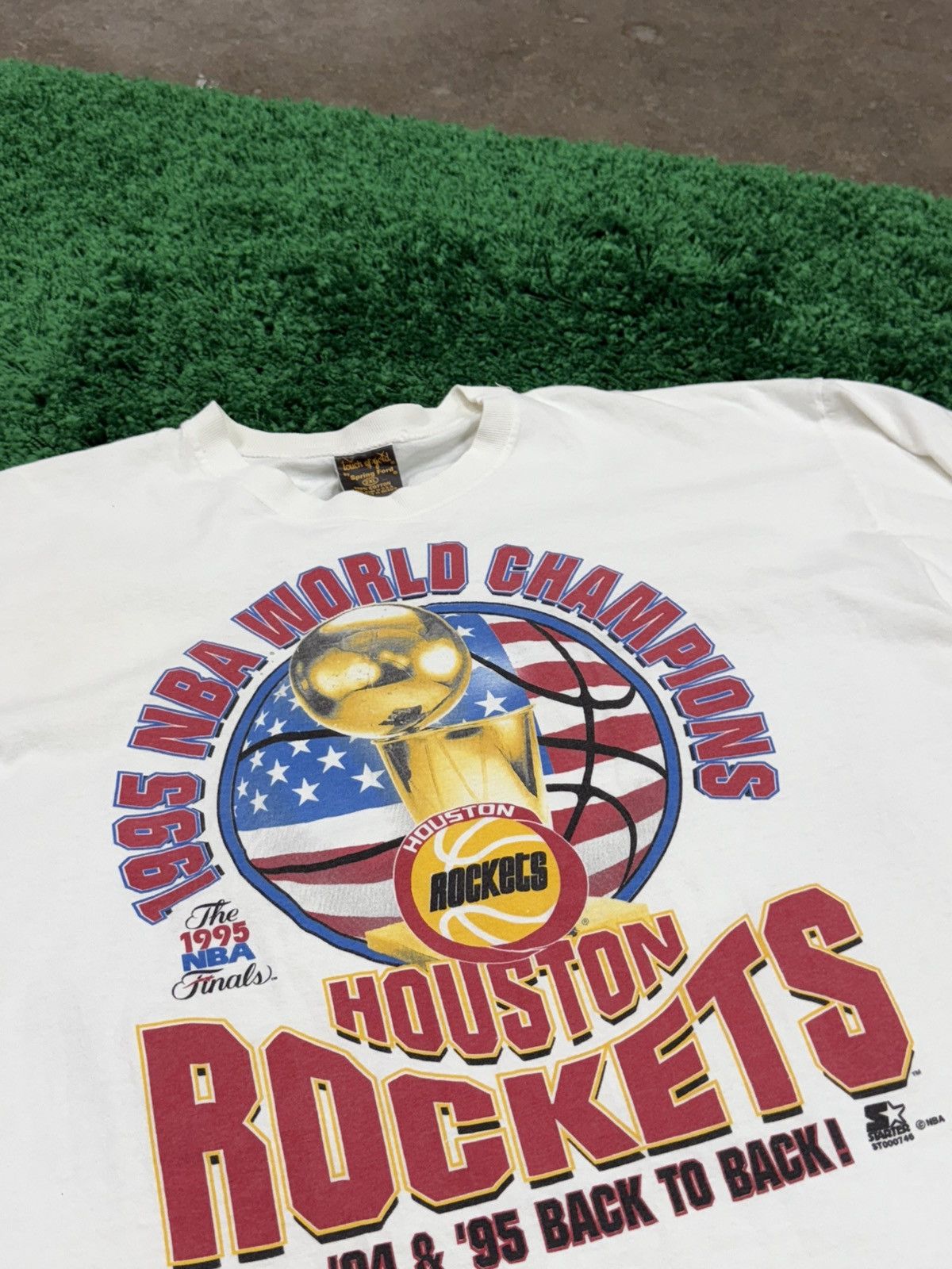 NBA × Starter × Vintage RARE 1995 Houston Rockets World Champion Trophy Tee XXL 2XL Size US XXL / EU 58 / 5 - 4 Thumbnail