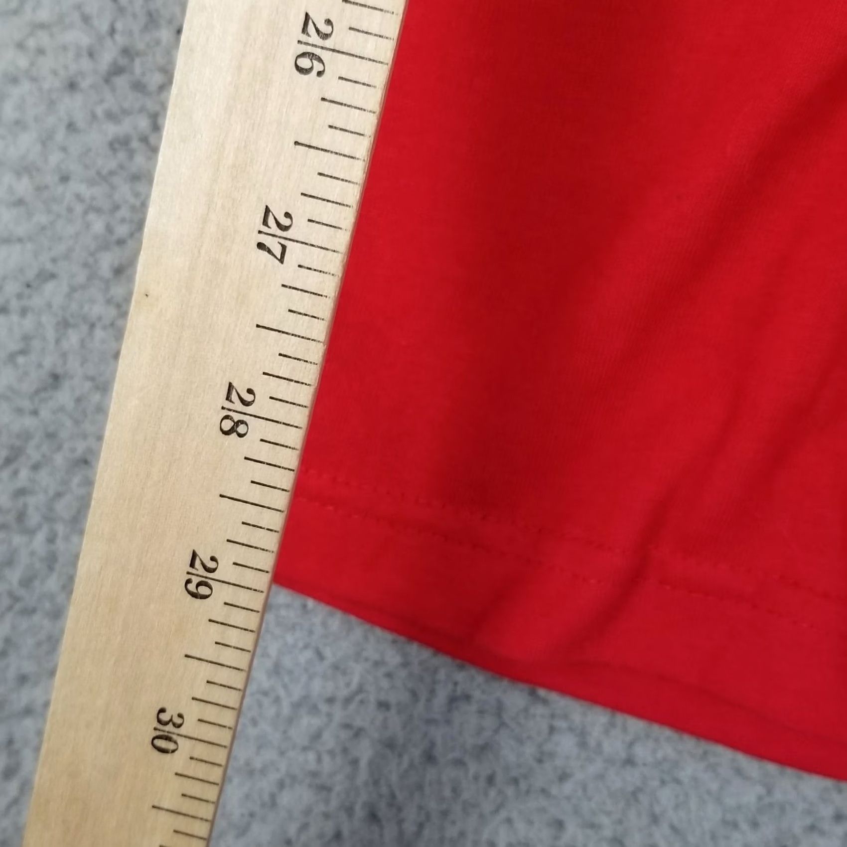 Vintage Looney Tunes Taz T-Shirt Mens XL Vintage 1995 Red Cotton Crew Neck Short Sleeve Graphic Print NWT T-Shirt USA Cartoon 90s Size US XL / EU 56 / 4 - 6 Thumbnail