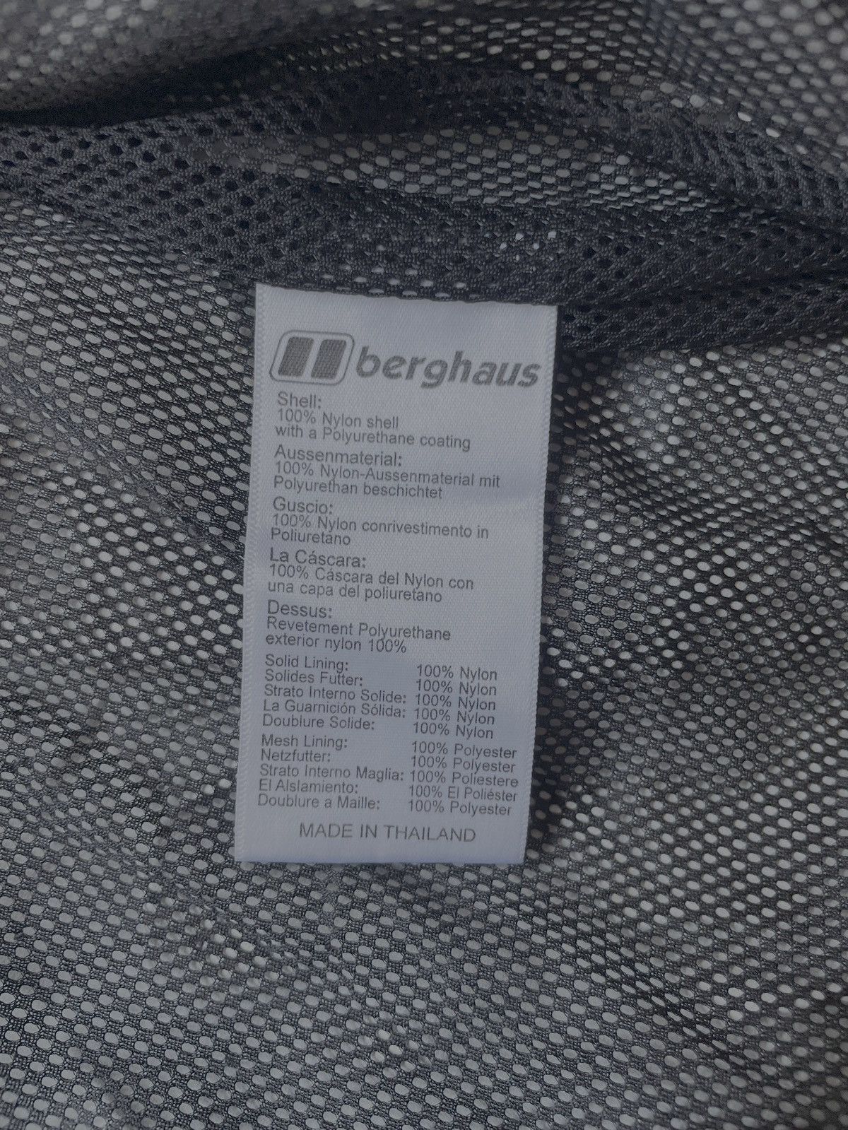 Berghaus × Vintage Outdoor Berghaus Aqua Foil Waterproof L Windbreaker Nylon Size US L / EU 52-54 / 3 - 12 Thumbnail