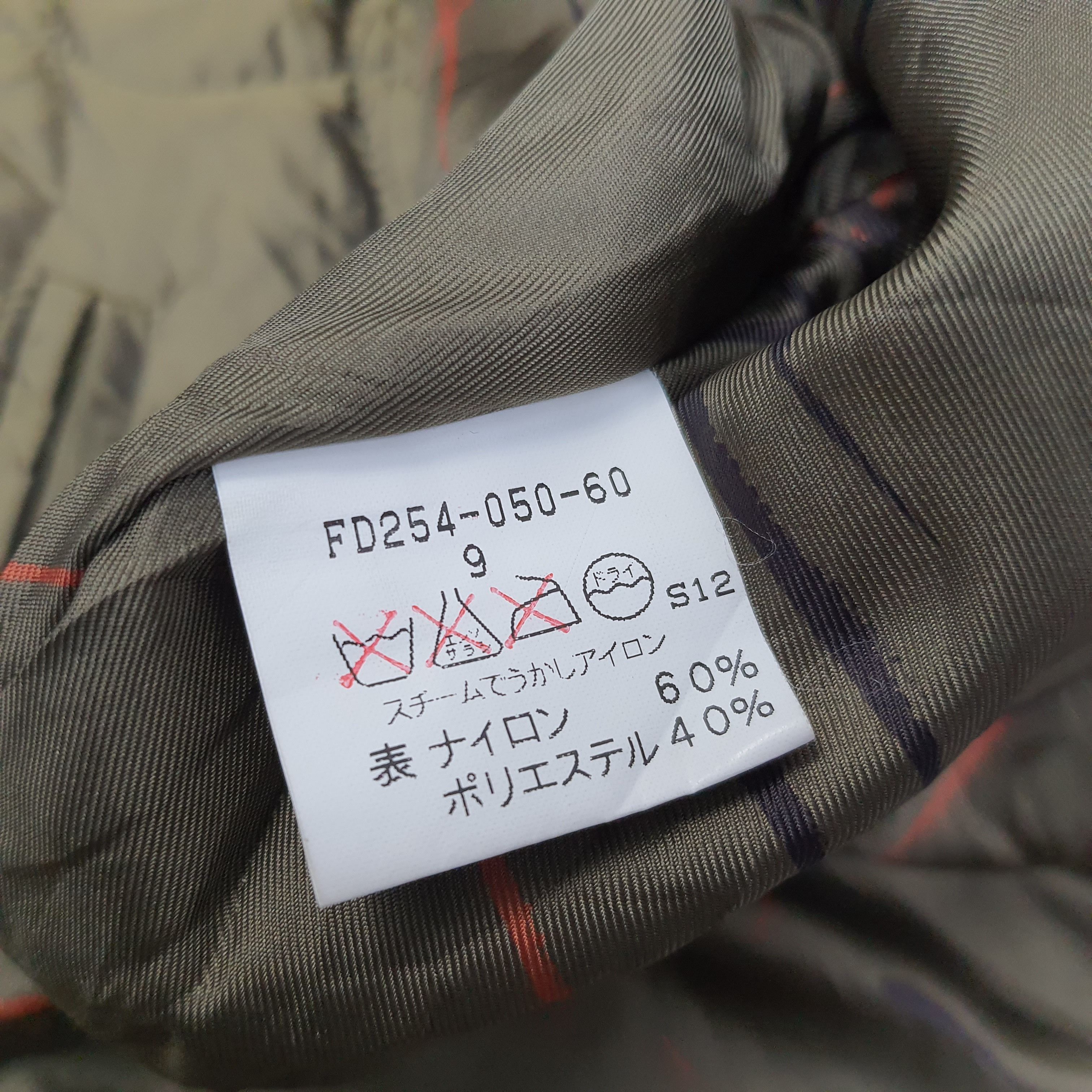 Burberry Vintage Burberry London Custom Logo Jacket C260N6 Size US S / EU 44-46 / 1 - 8 Thumbnail