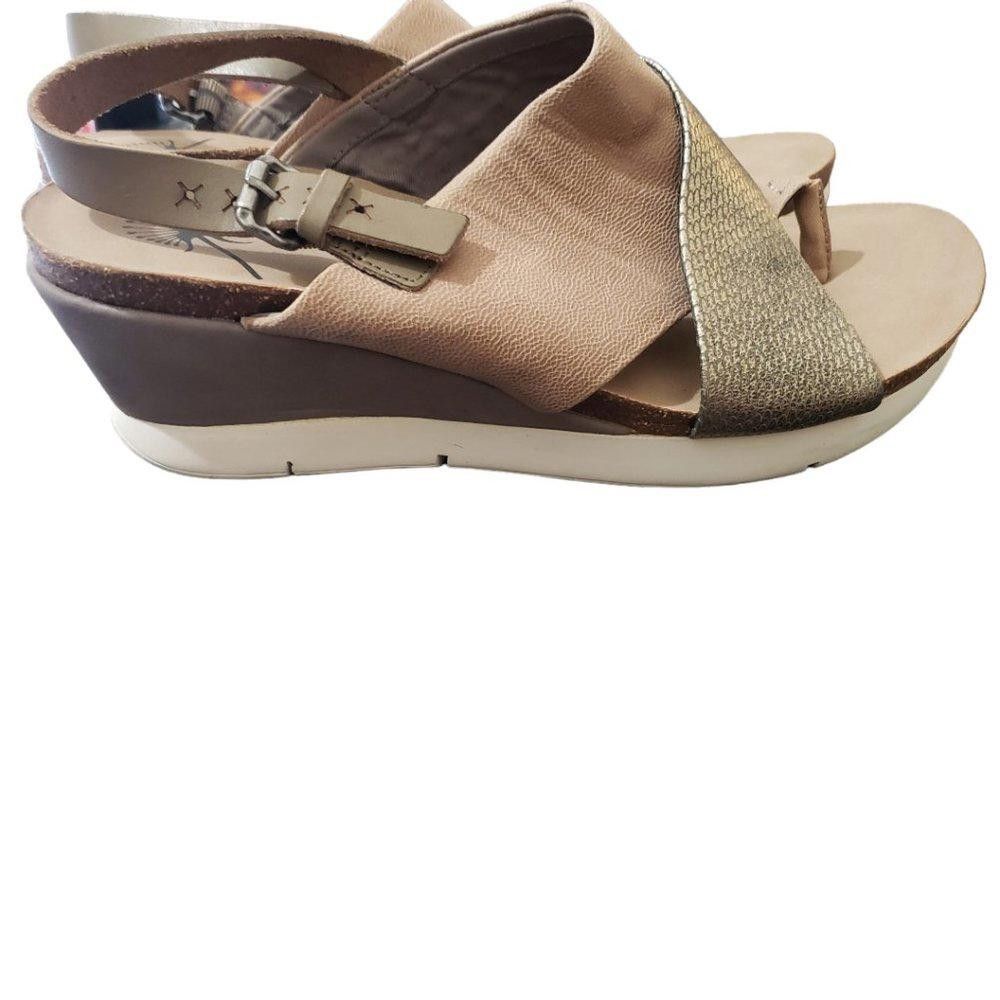 Otto OTBT NWOT Ladies Tan & Gold Wedge Sandals 9.5 Size US 9.5 / IT 39.5 - 2 Thumbnail