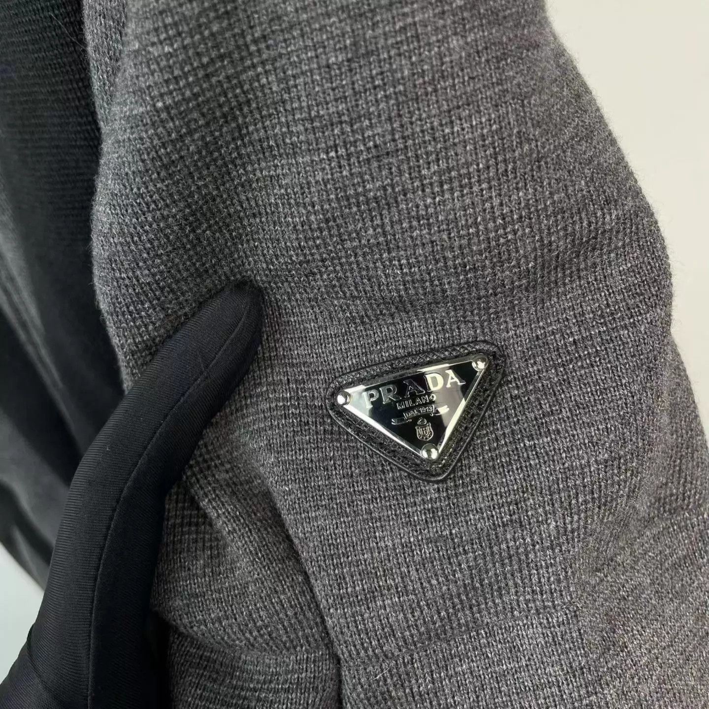 Prada Prada down coat 170 black gray Size S / US 4 / IT 40 - 3 Thumbnail
