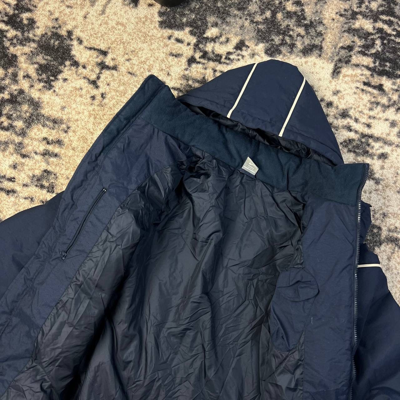 Nike Nike Swoosh Vintage Y2K Retro Puffer Jacket Size US L / EU 52-54 / 3 - 5 Thumbnail