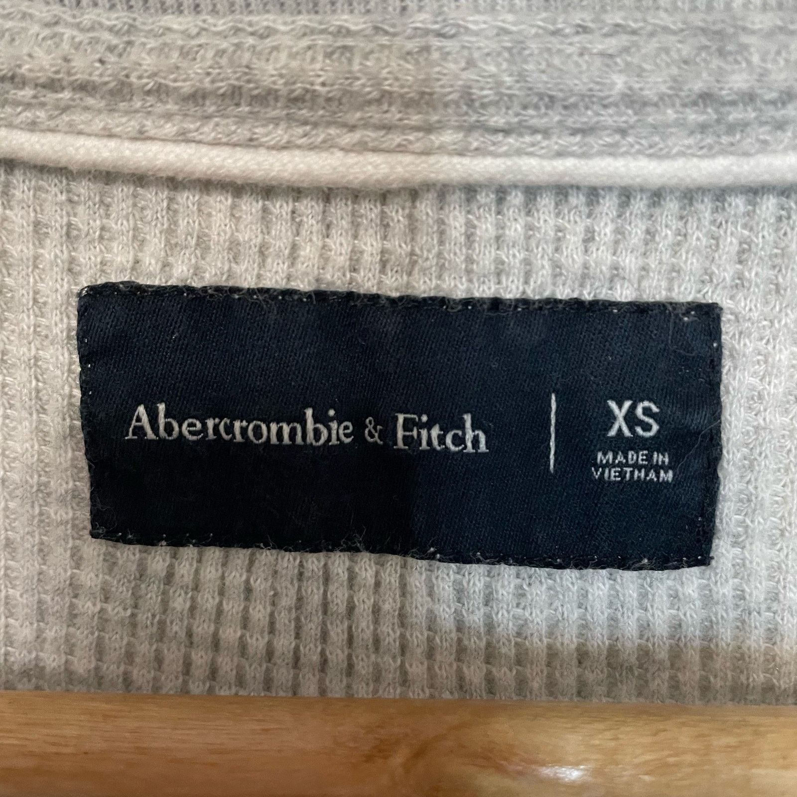 Abercrombie & Fitch Abercrombie & Fitch Grey Sweater XS Waffle Knit Long Sleeve Size XS / US 0-2 / IT 36-38 - 4 Thumbnail