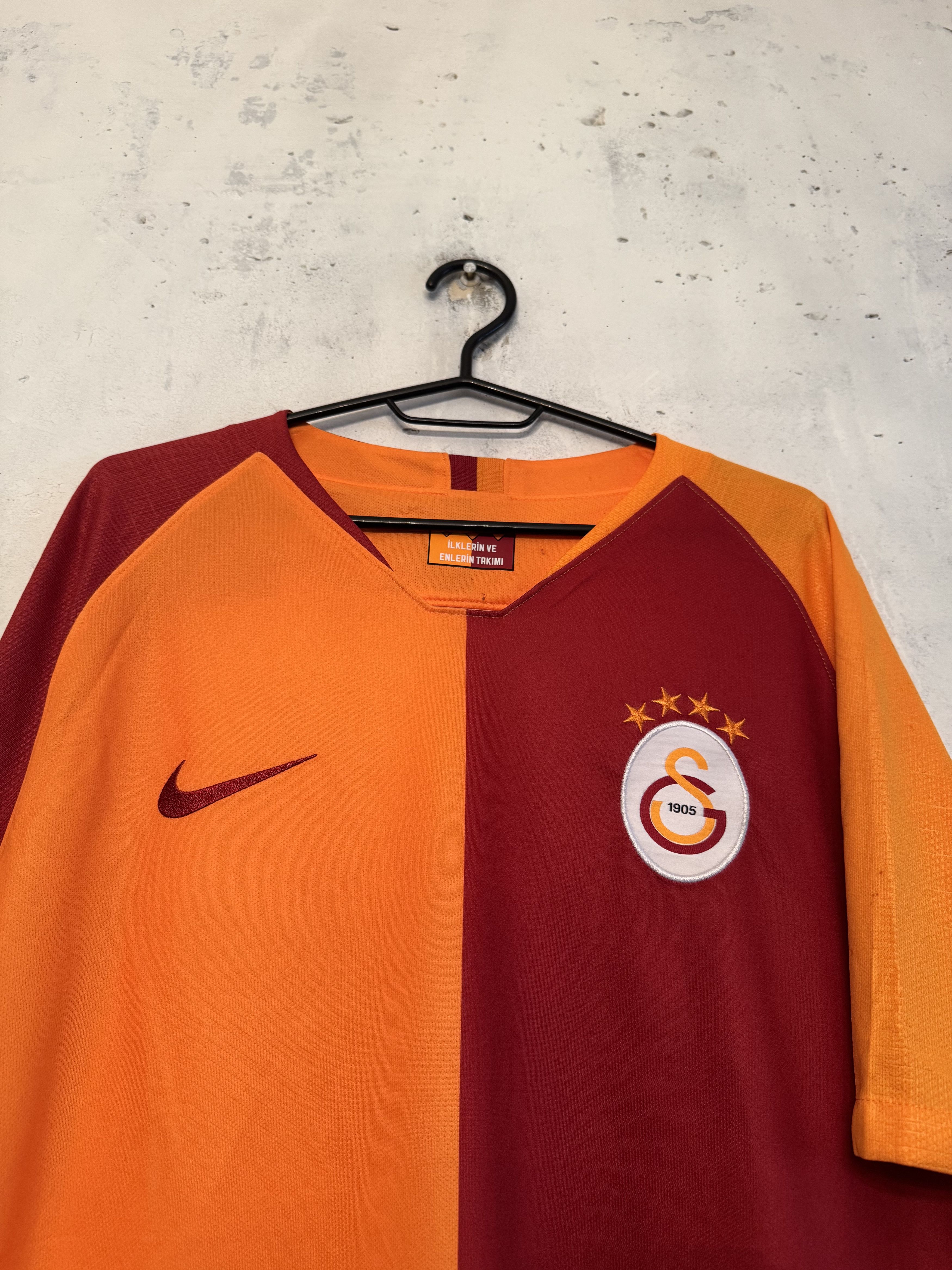 Nike Galatasaray 2018 2019 Home Football Soccer Jersey Shirt Nike Size US XL / EU 56 / 4 - 5 Thumbnail