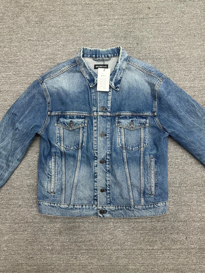 Balenciaga Balenciaga Embroidered double b denim jacket on the back Size US S / EU 44-46 / 1 - 1 Thumbnail
