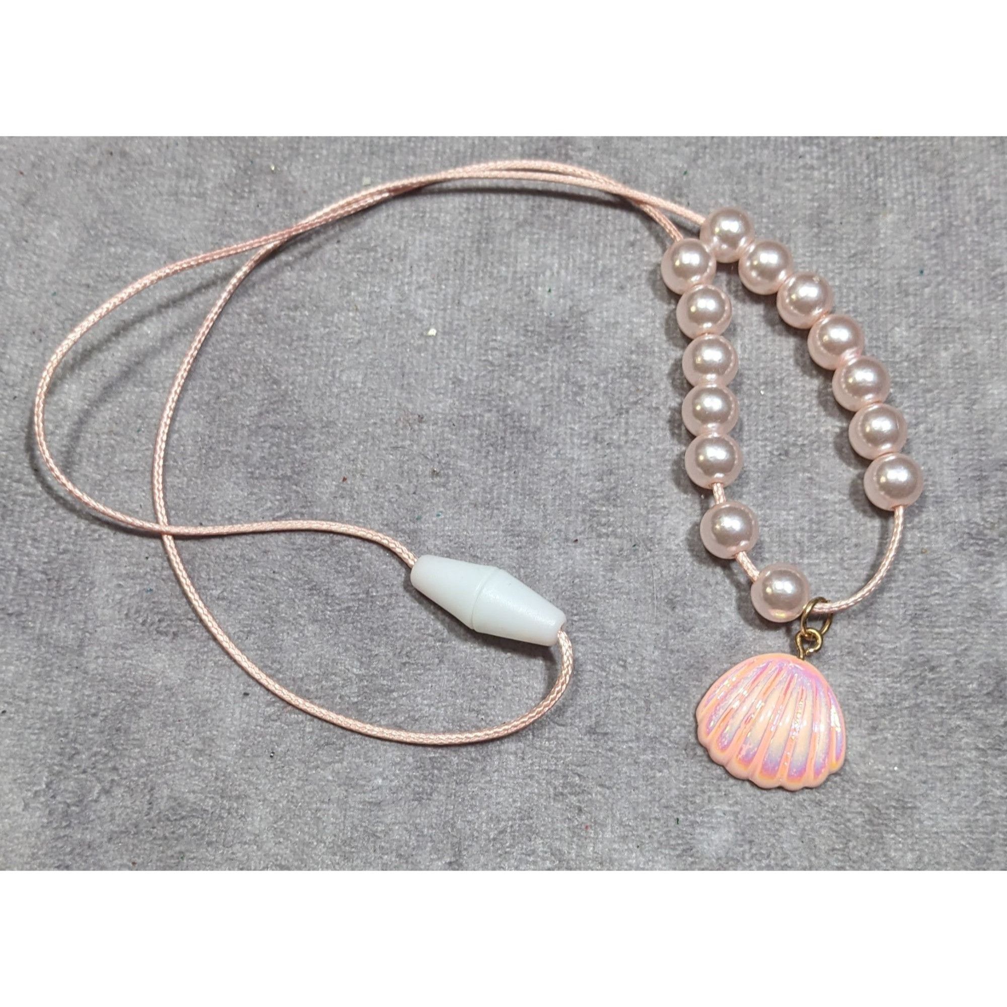 Other Pink Mermaidcore Iridescent Shell Pendant Beaded Necklace Size ONE SIZE - 6 Thumbnail