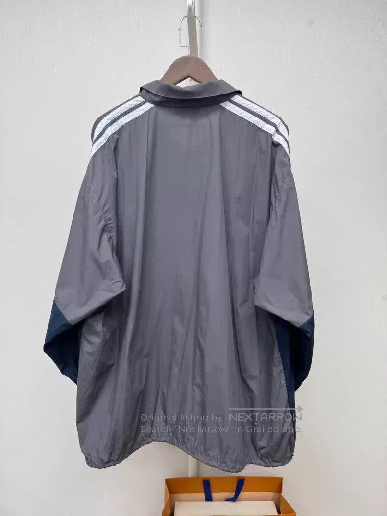 Balenciaga Balenciaga size 39 Classic Blue and Grey Colorblock Windbr Size US S / EU 44-46 / 1 - 2 Thumbnail