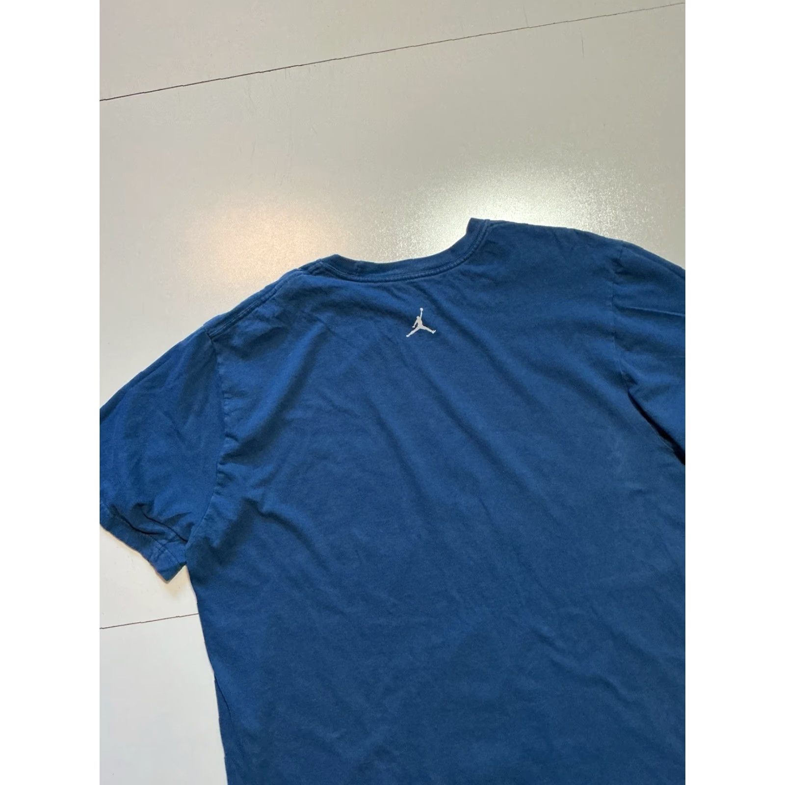 Jordan Brand VINTAGE Air Jordan Nike Jumpman Of Course It’s The Shoes Blue S/S Graphic T-Shirt XL Mens Size US XL / EU 56 / 4 - 4 Thumbnail