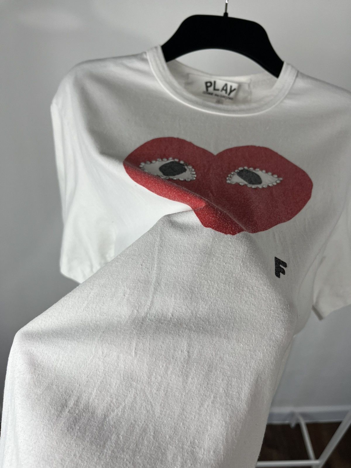 Comme des Garcons Comme des Garcons Play Men’s T-Shirt Red Heart Eyes L Size US L / EU 52-54 / 3 - 5 Thumbnail