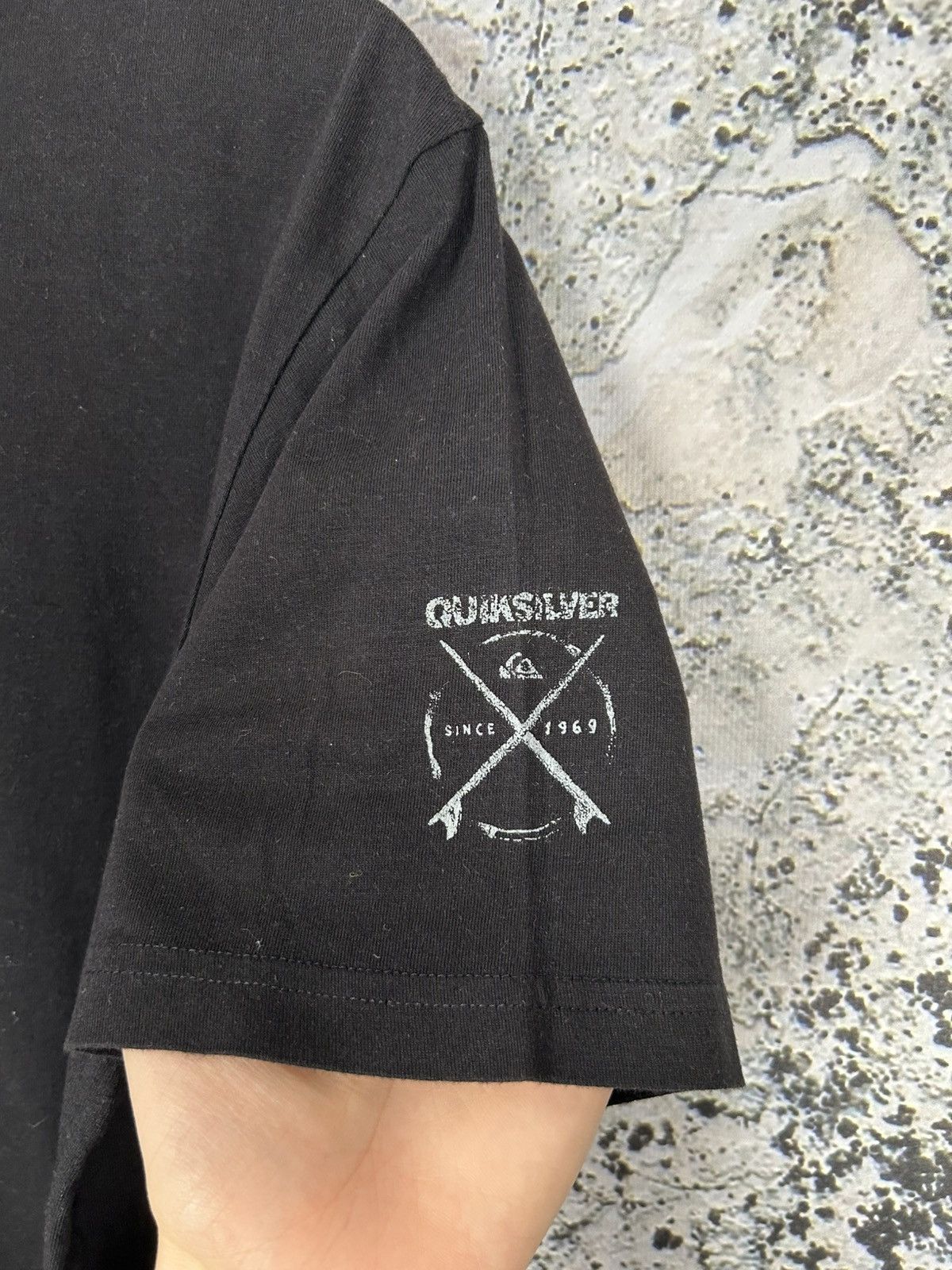 Quiksilver Vintage Quiksilver Y2K Surf Style Skateboarding Tee Size US M / EU 48-50 / 2 - 4 Thumbnail