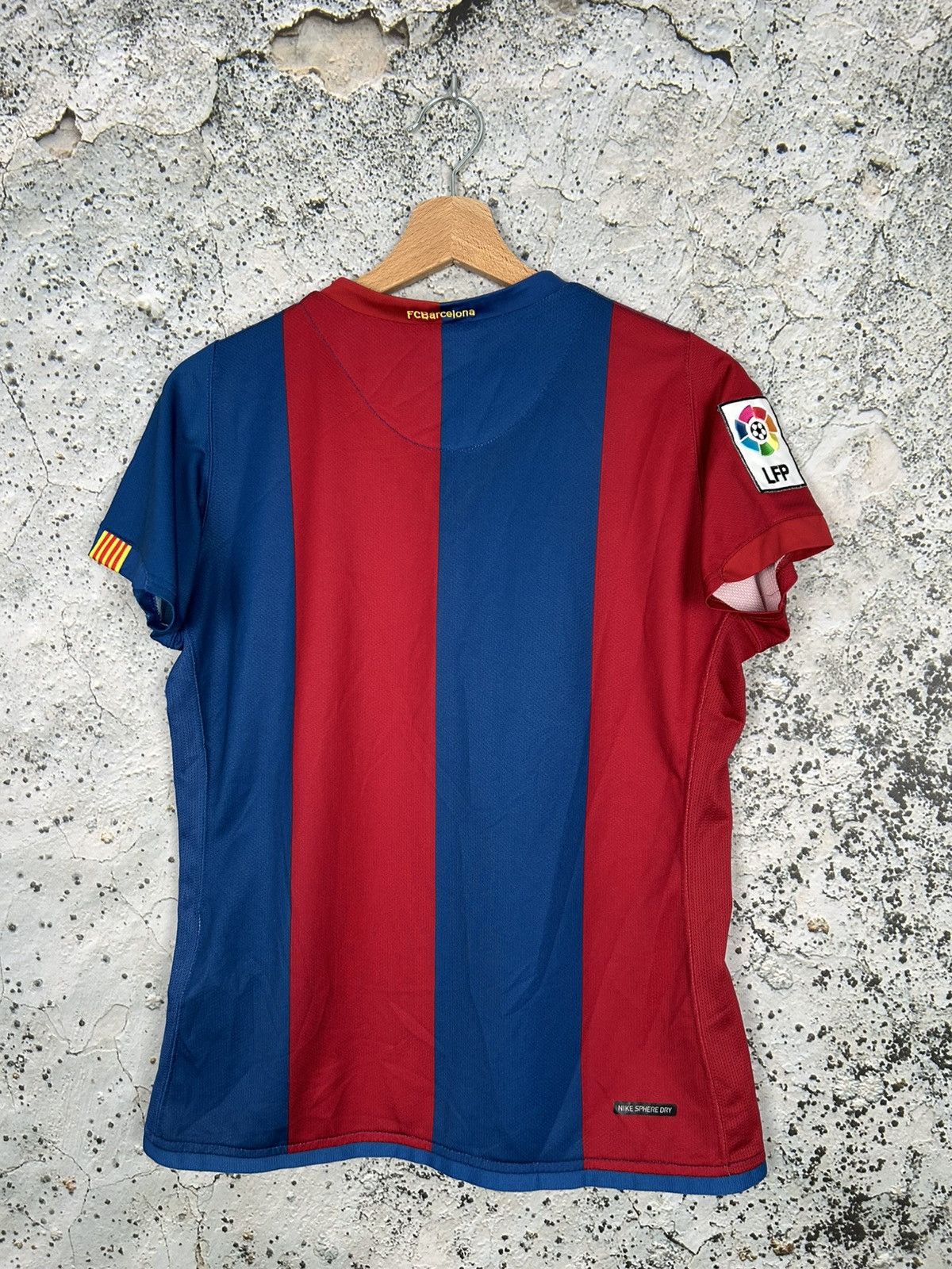 Nike Vintage Nike FC Barcelona Soccer Jersey Football Sport Rare Size US L / EU 52-54 / 3 - 4 Thumbnail