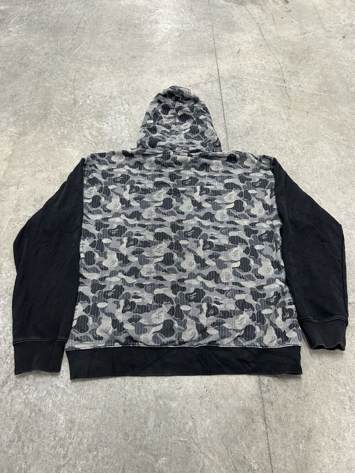 Bape × Hugo Bape X Hugo camo hoodie Size US XL / EU 56 / 4 - 2 Thumbnail