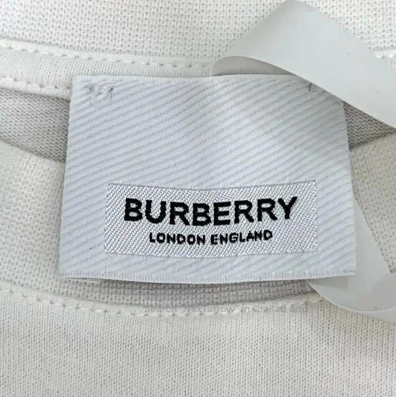 Burberry Burberry White Cotton Women's T-Shirt. Size XXS / US 00 / IT 34 - 5 Thumbnail
