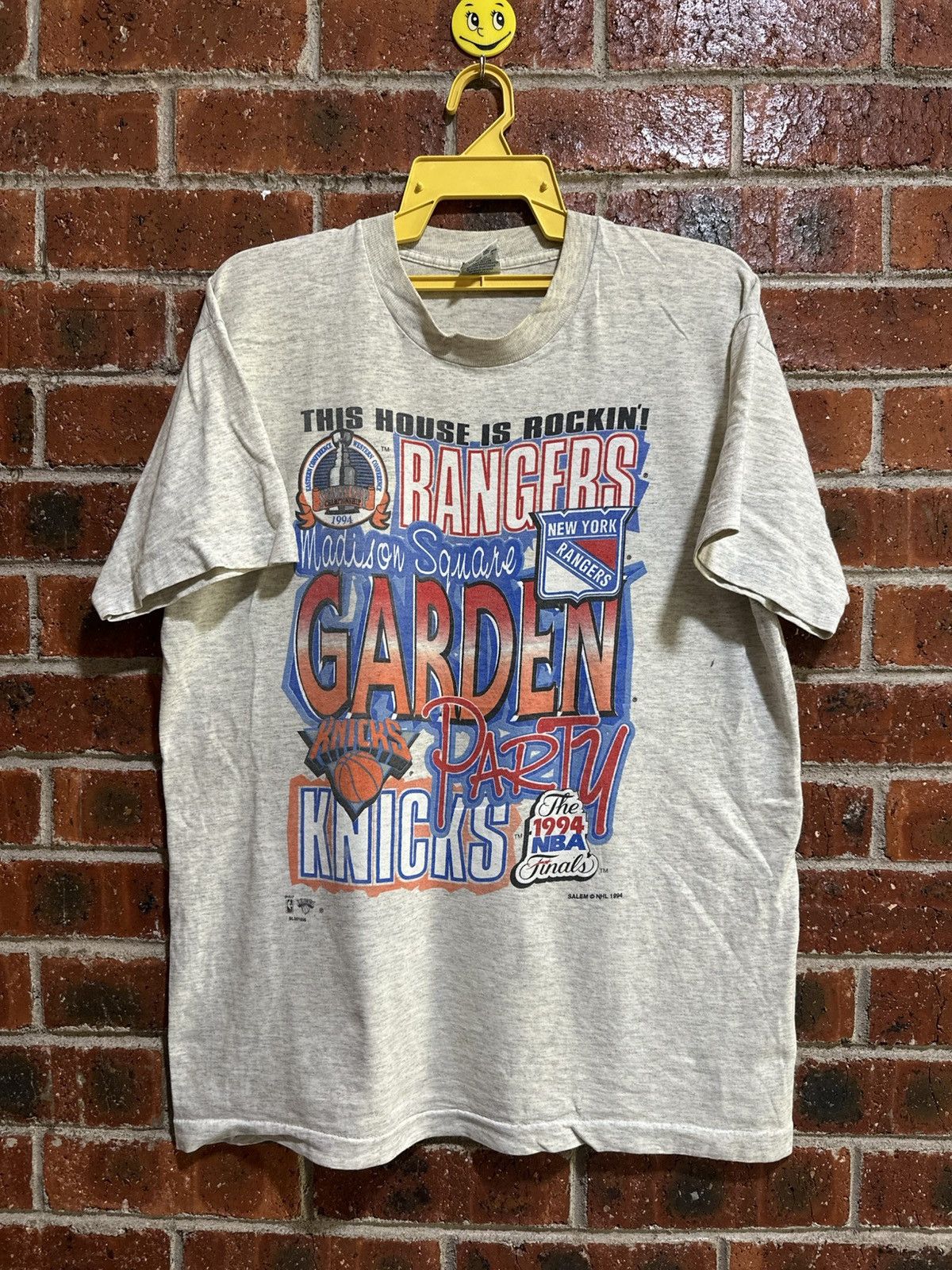 NBA Vintage Salem Madison Square Garden Nba Faded Tee Size US L / EU 52-54 / 3 - 1 Thumbnail