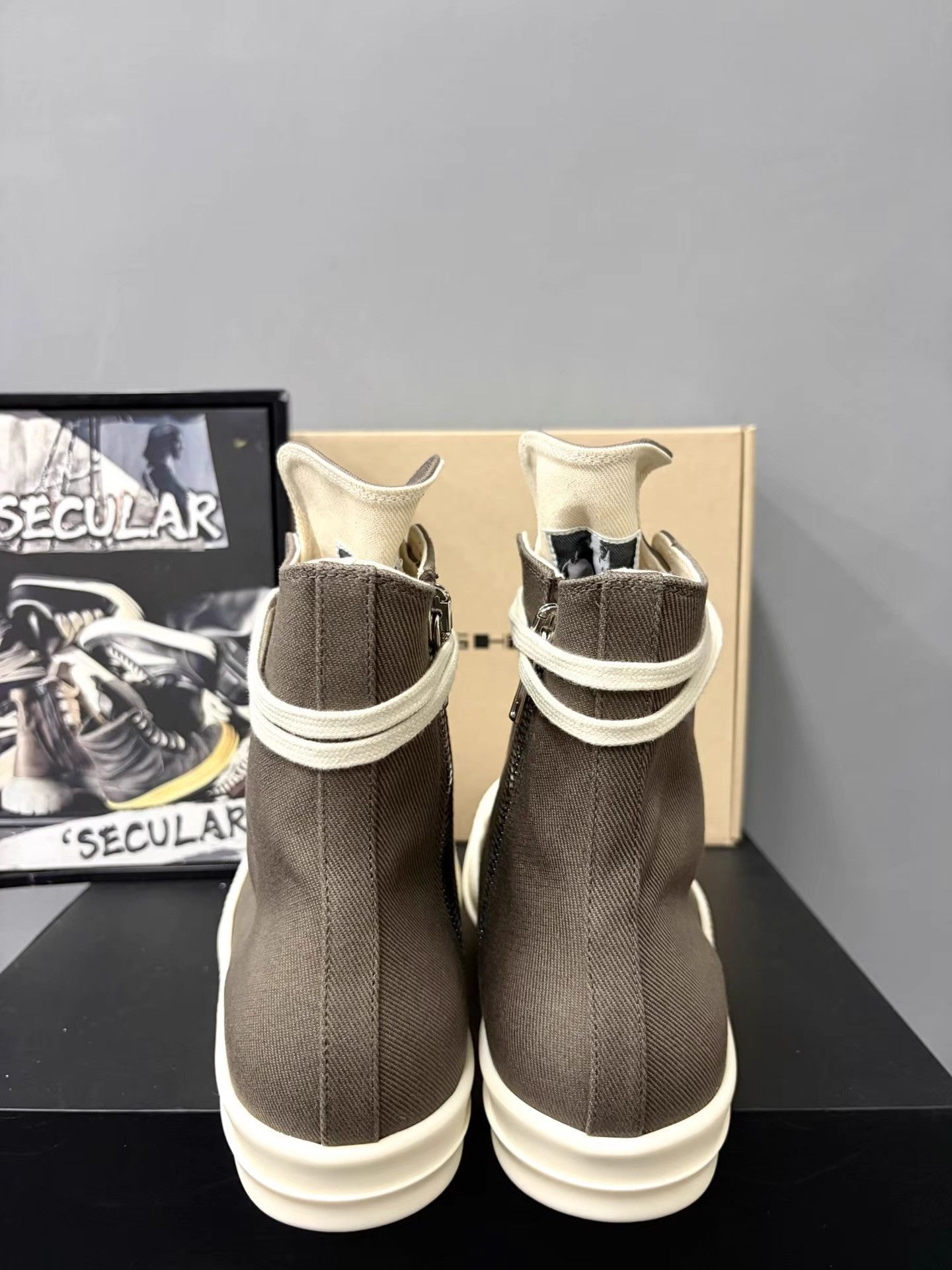 Rick Owens Rick Owens DRKSHDW High-Top Big Converse Sneakers K34 Size US 7 / EU 40 - 7 Thumbnail