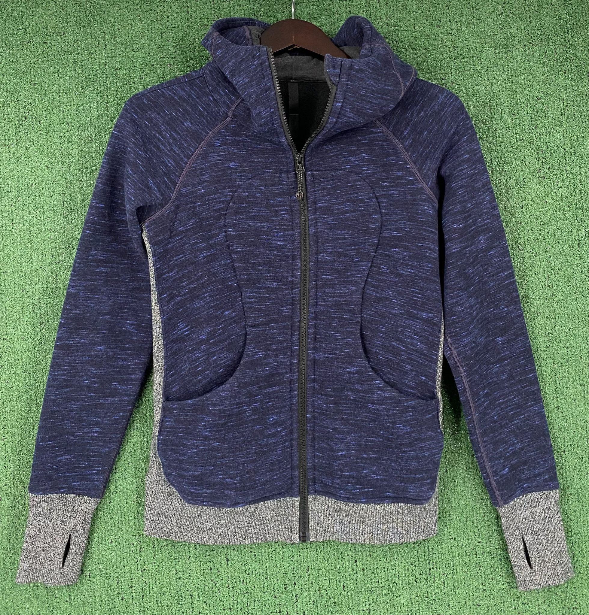 Lululemon Lululemon Scuba 2 Tone Jacket Women’s 4 Size S / US 4 / IT 40 - 1 Thumbnail
