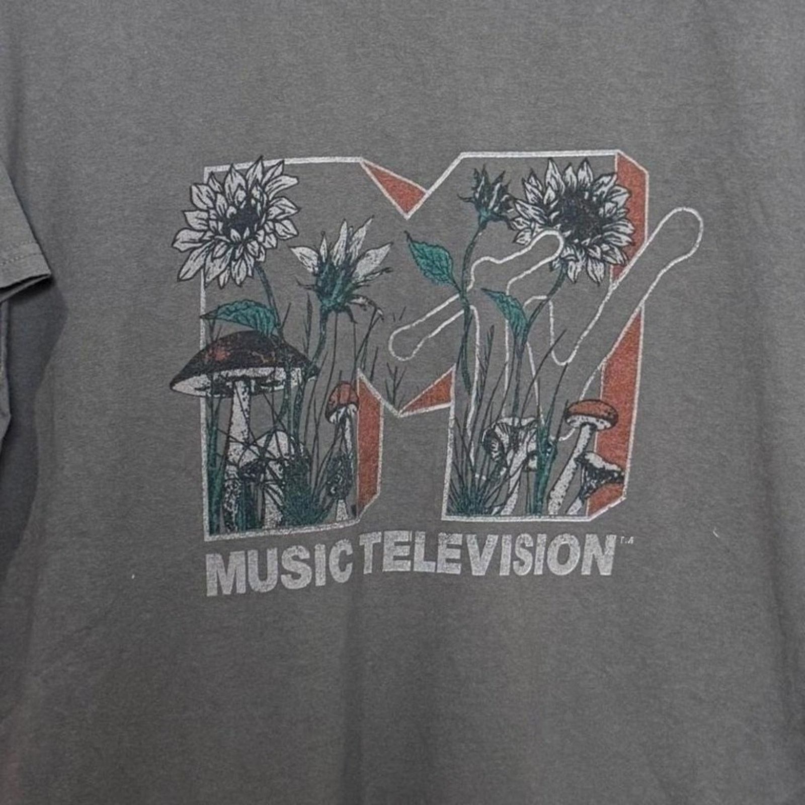 Mtv MTV Floral Mushroom Graphic Tee Size L Pre-Owned Size US L / EU 52-54 / 3 - 4 Thumbnail