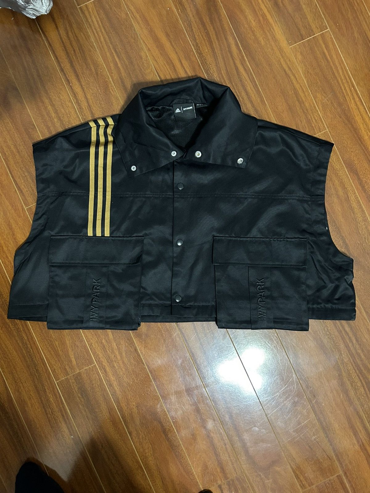 Adidas × Ivy Park NWOT Adidas X Ivy Park Convertible Jacket Size US L / EU 52-54 / 3 - 3 Thumbnail