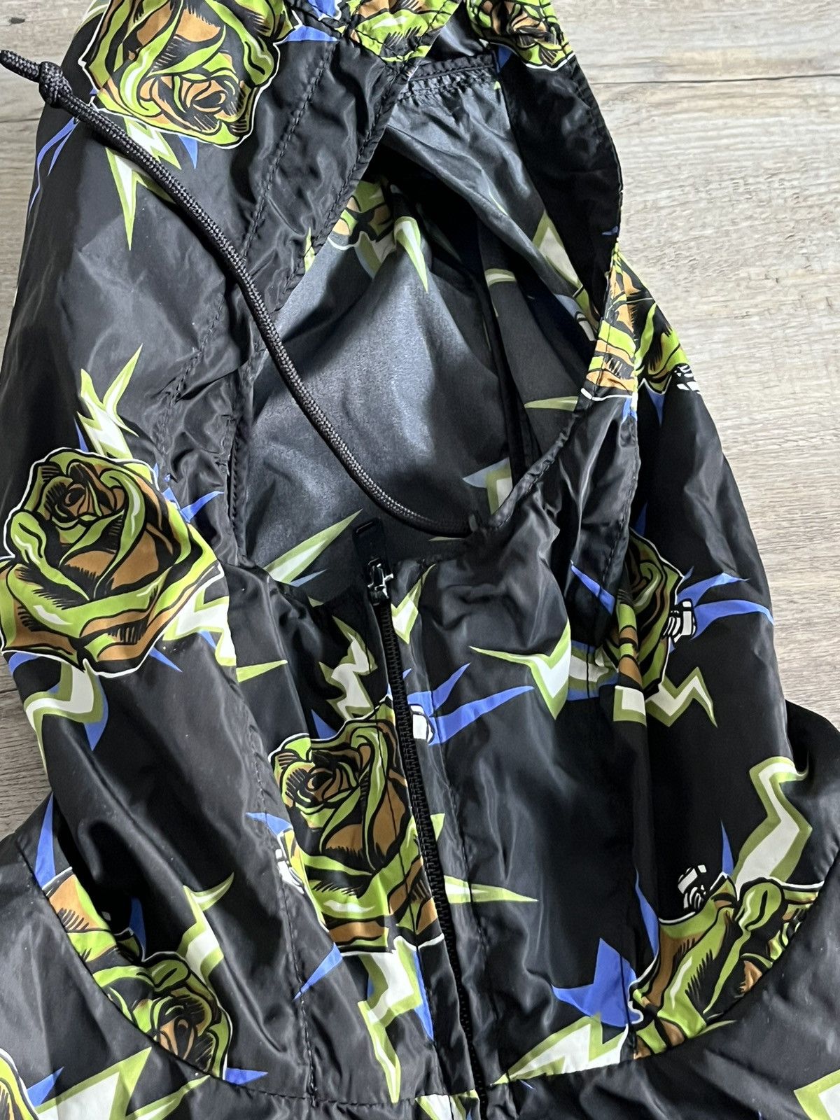Prada Prada SS19 Lightning Rose Hooded Windbreaker Nylon Jacket Size US S / EU 44-46 / 1 - 6 Thumbnail