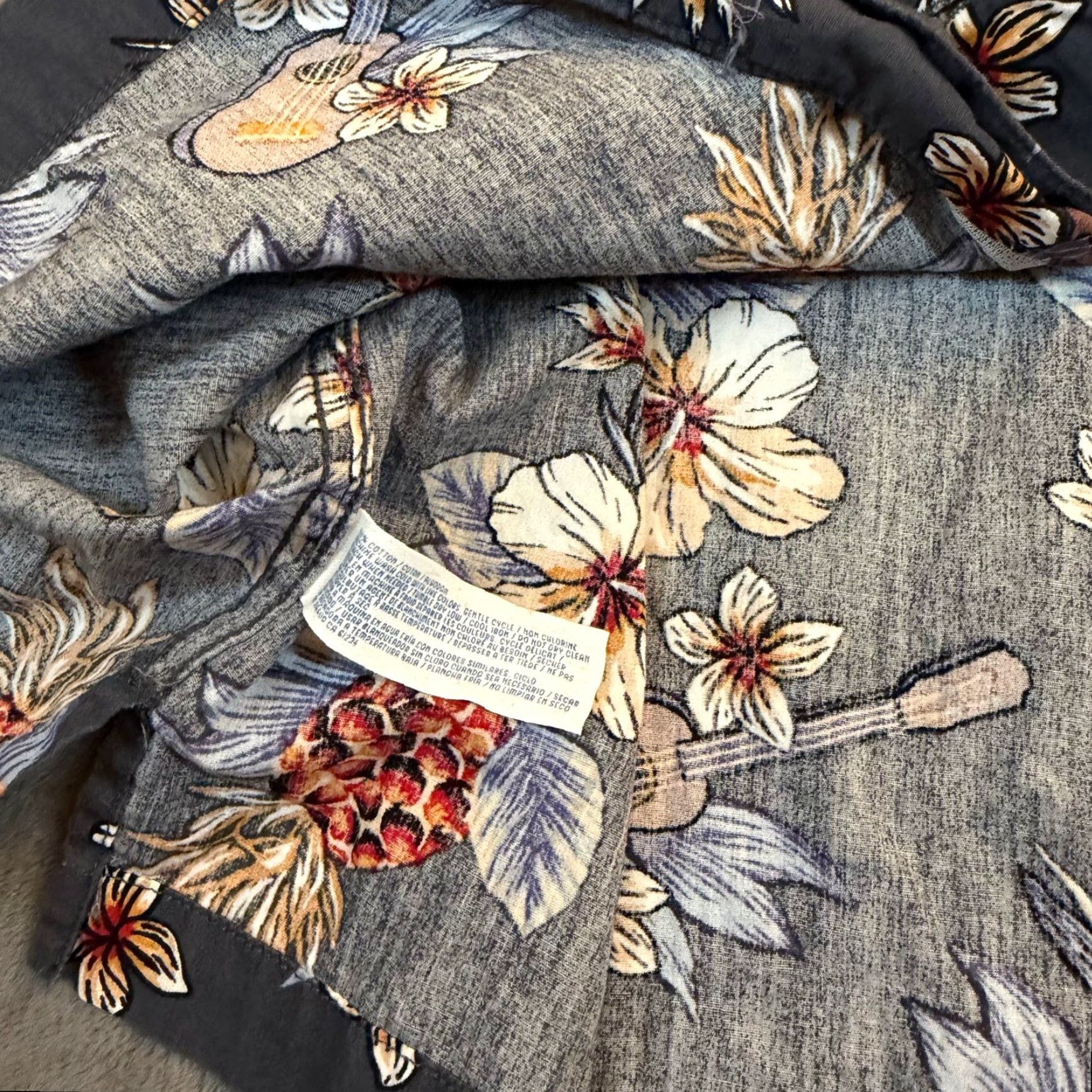 Vintage VINTAGE 28 Palms Hawaiian Shirt Mens M Navy Blue Floral Pineapple Ukulele Cotton Shirt Size US M / EU 48-50 / 2 - 5 Thumbnail