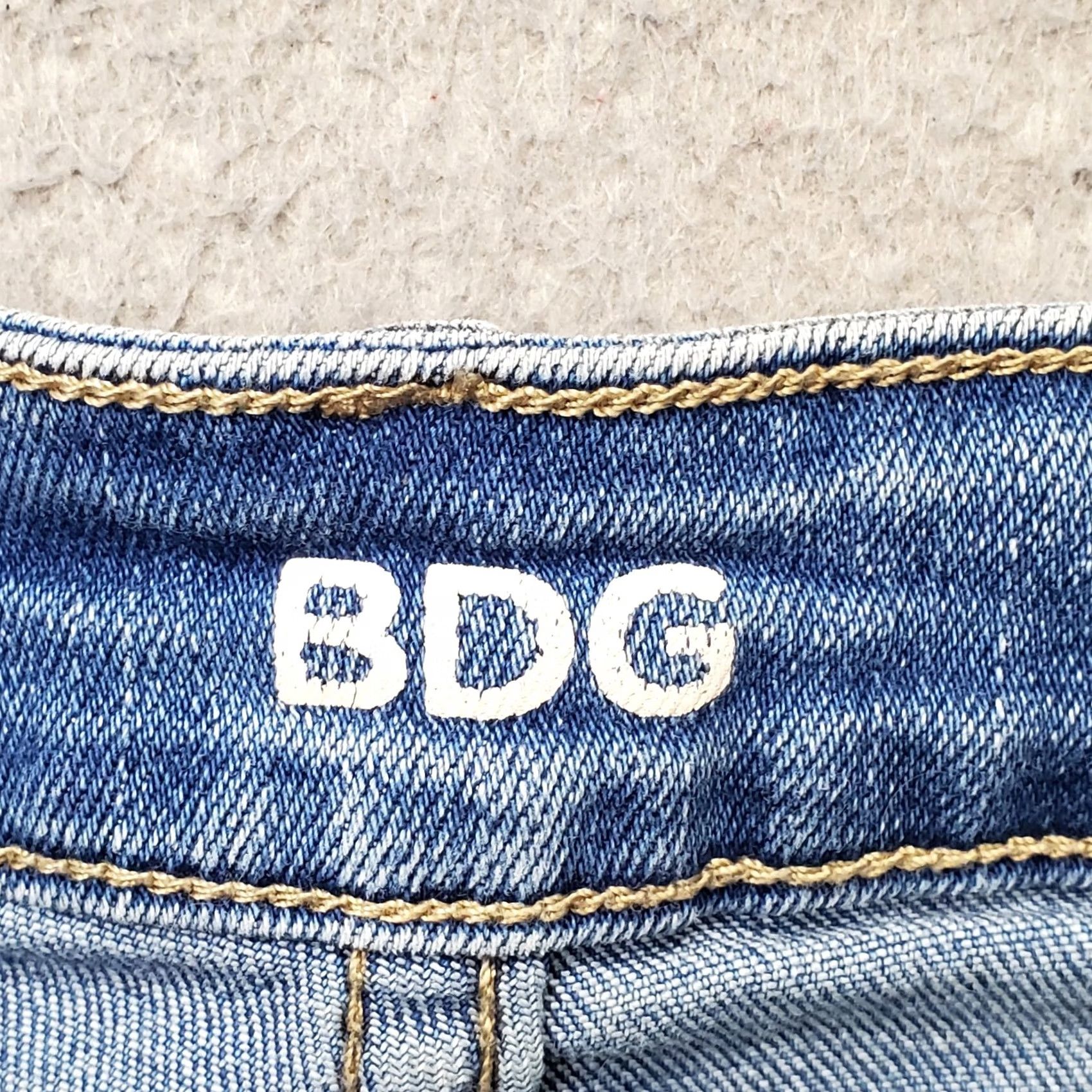 Bdg BDG Womens Jeans Shorts Blue Denim Stretch High-Waisted Bermuda 25 Summer Casual Womens Size 42" / US 20 - 6 Thumbnail