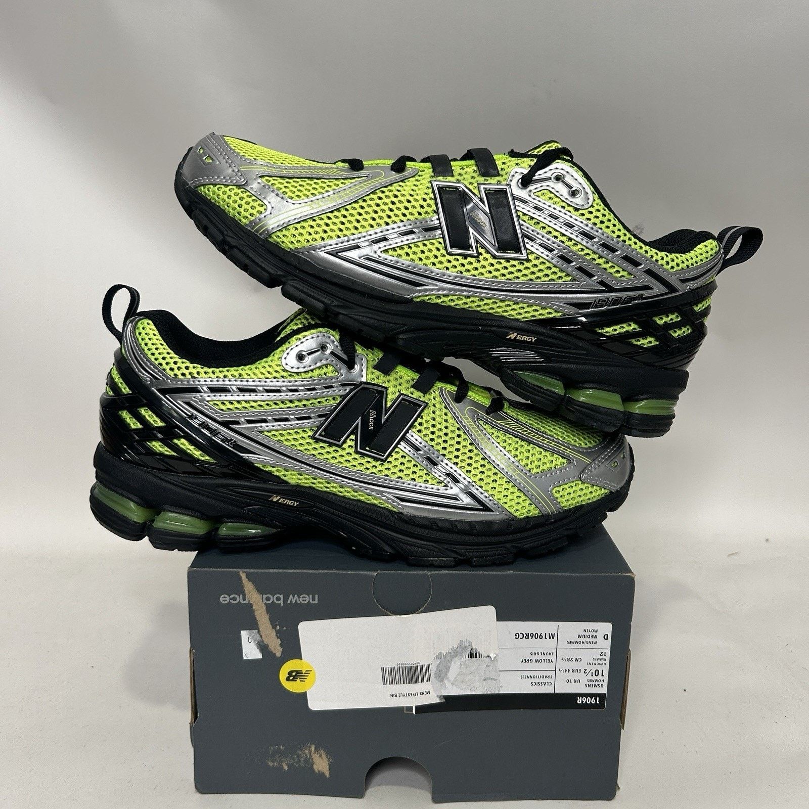 New Balance New Balance 1906R “Volt Black Silver” M1906RCG Size US 10.5 / EU 43-44 - 1 Thumbnail