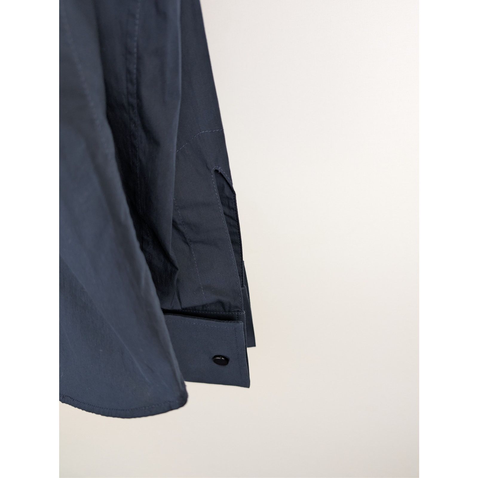 Brunello Cucinelli o1rshd1 CC20 Tuxedo shirt with pleating for Man in Navy Blue Size US M / EU 48-50 / 2 - 13 Thumbnail