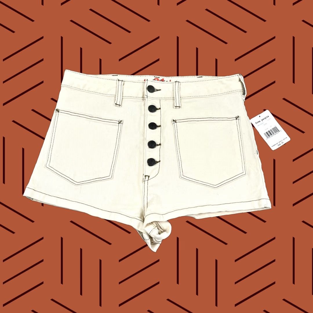 Free People FREE PEOPLE High Rise Denim Shorts Womens Size 31 White Distressed Casual NEW Size 24" / US 00 / IT 34 - 1 Thumbnail