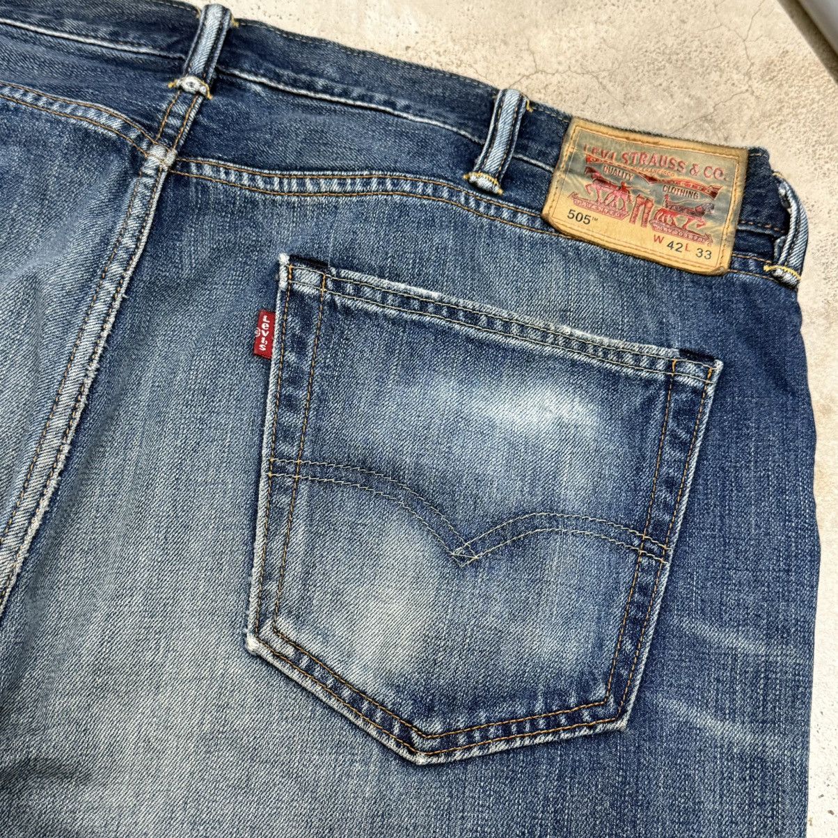 Levi's Levis 505 Distressed Whiskering Denim Pants Size US 42 / EU 58 - 14 Thumbnail