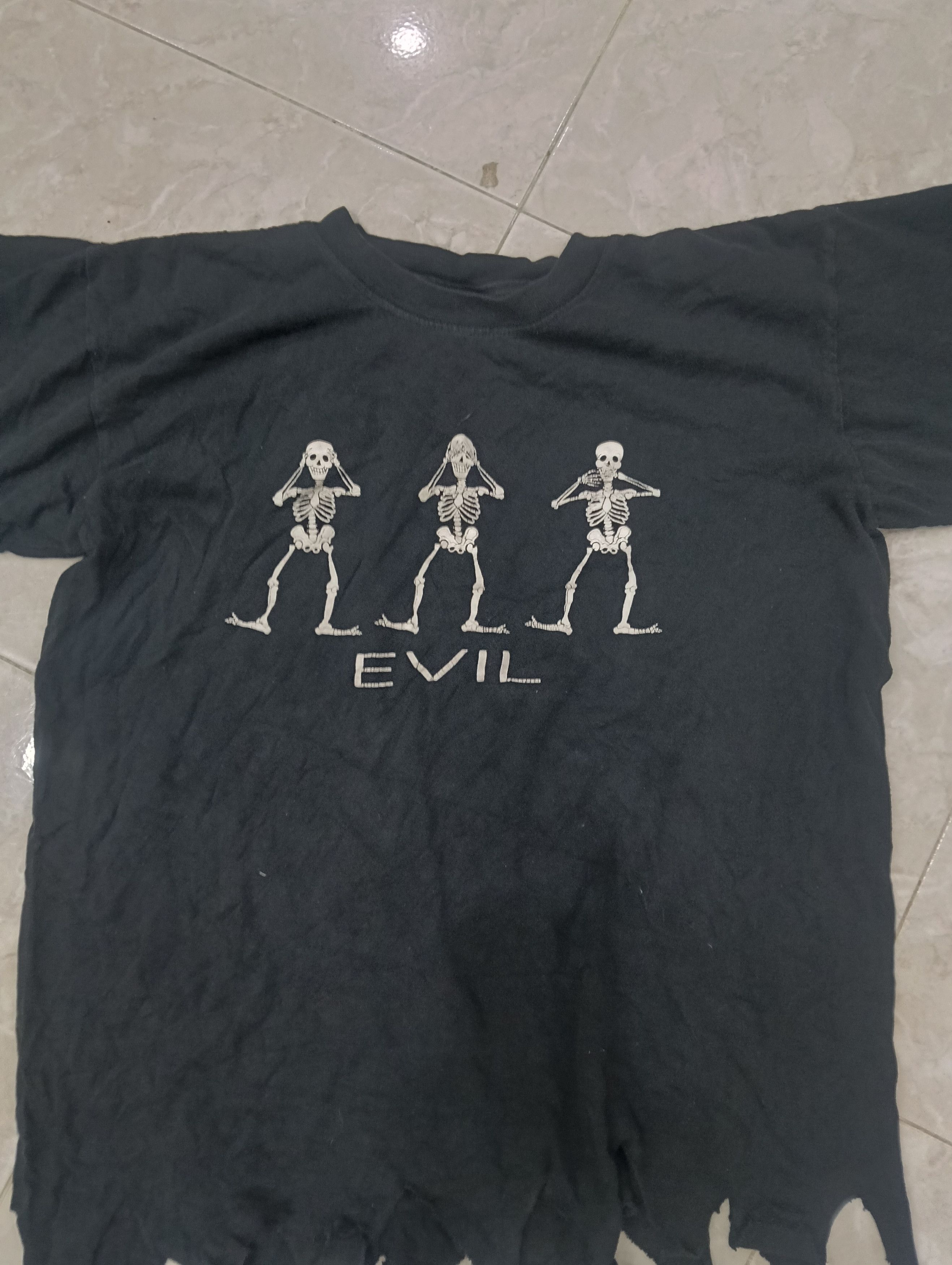 Japanese Brand Y2K Evil Shirt Size US L / EU 52-54 / 3 - 1 Thumbnail